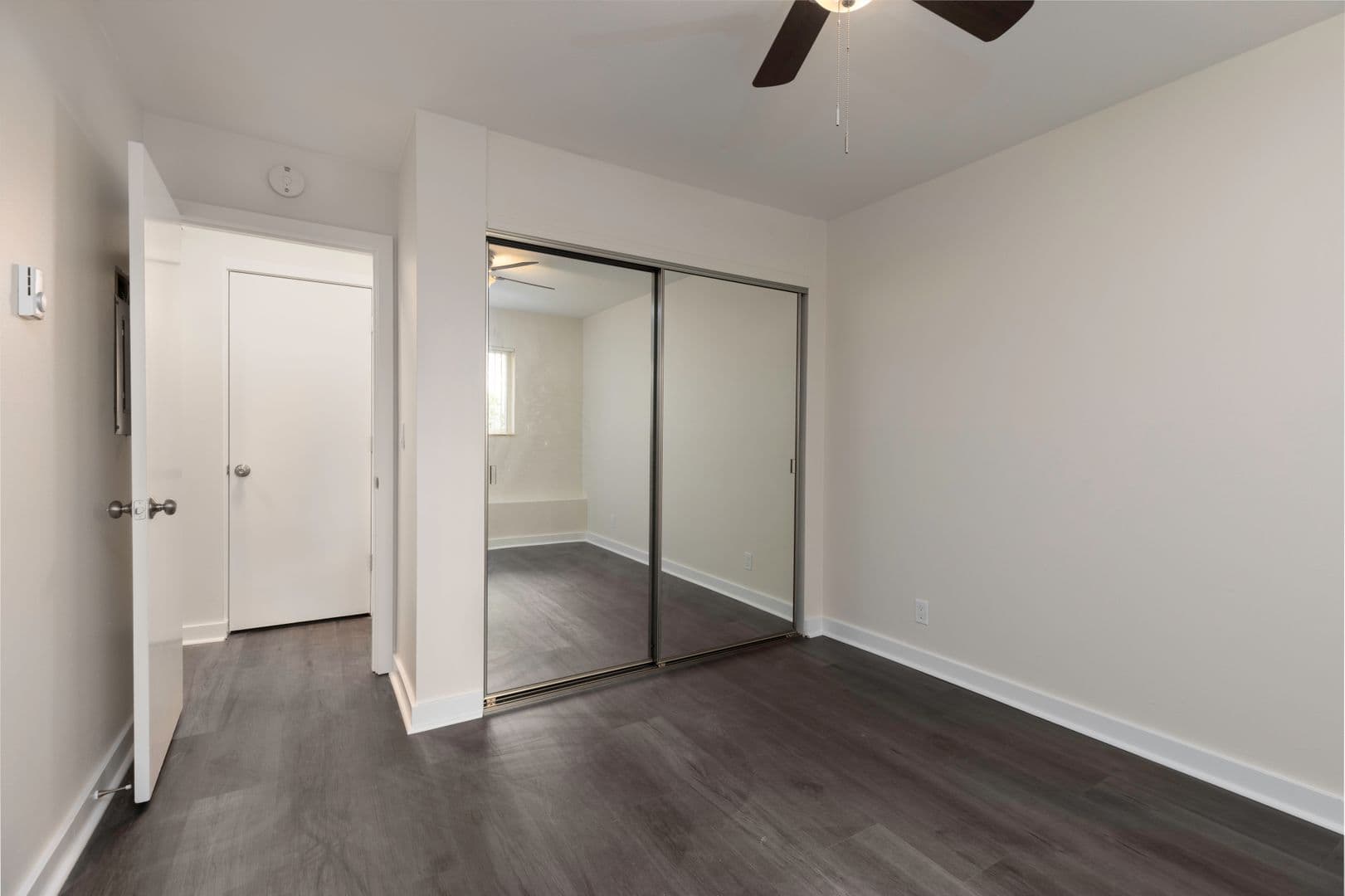 Seattle Apartment: 433 Belmont Ave E