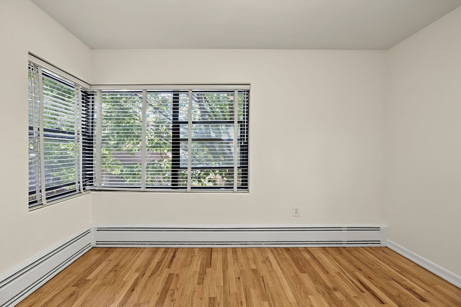 Seattle Apartment: 620 8th Ave