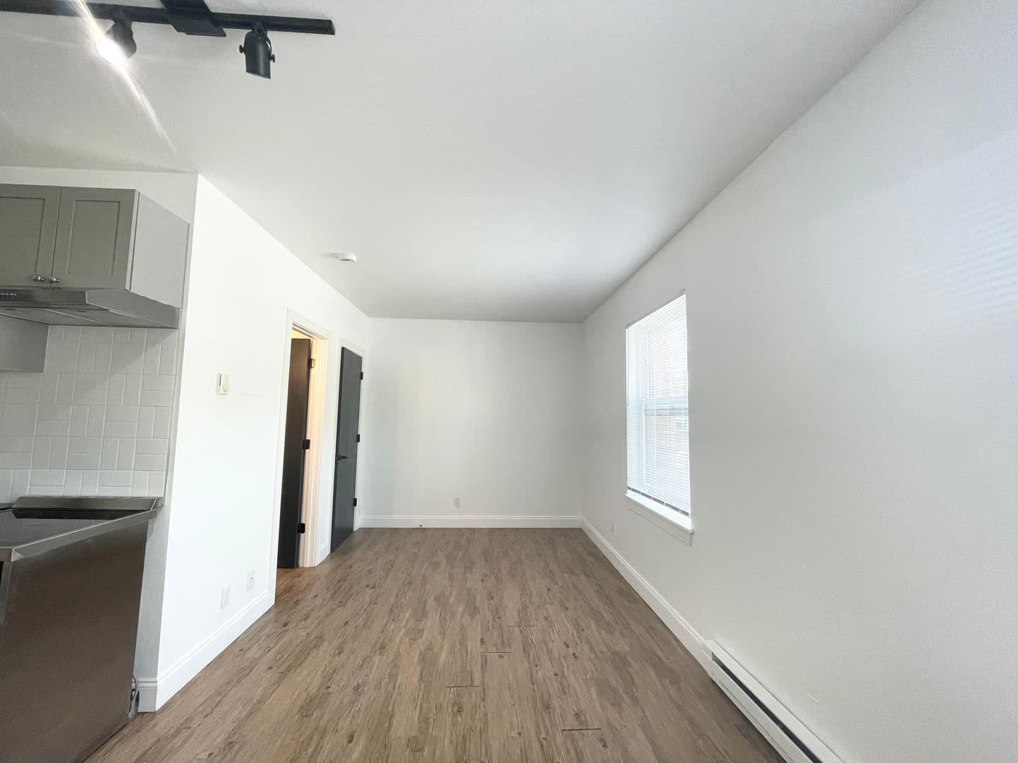 Seattle Apartment: 315 Maynard Ave S