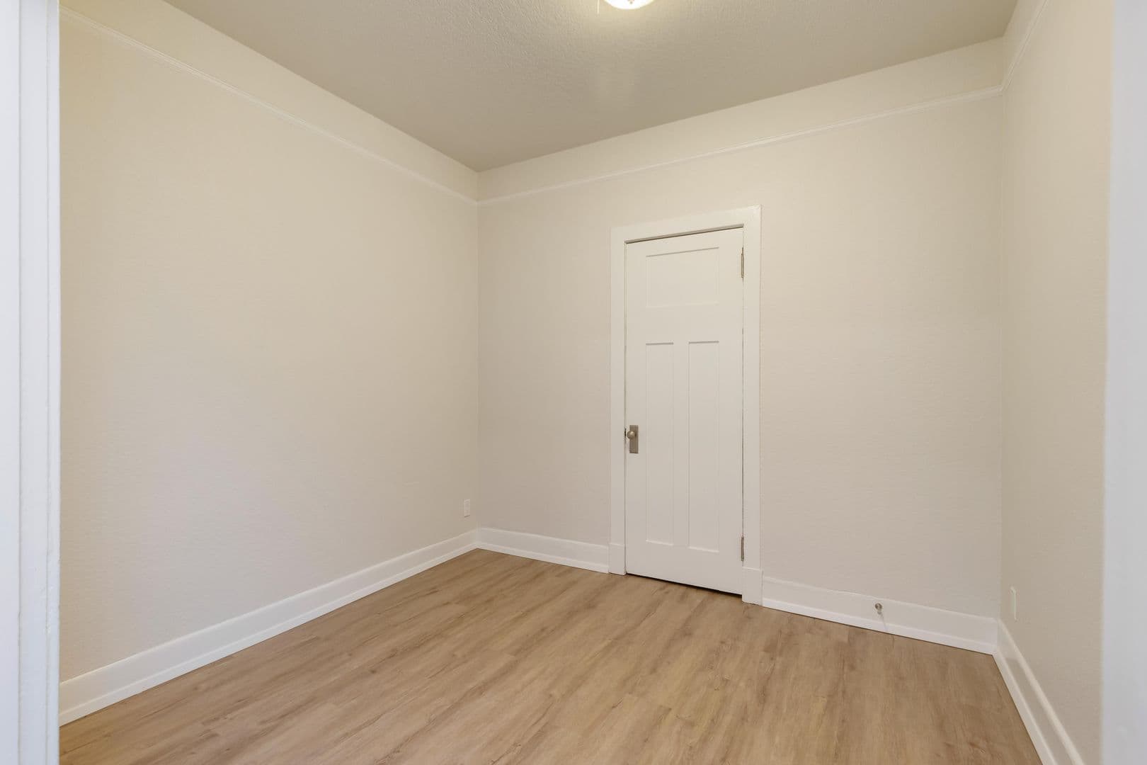 Seattle Apartment: 305 Bellevue Ave E