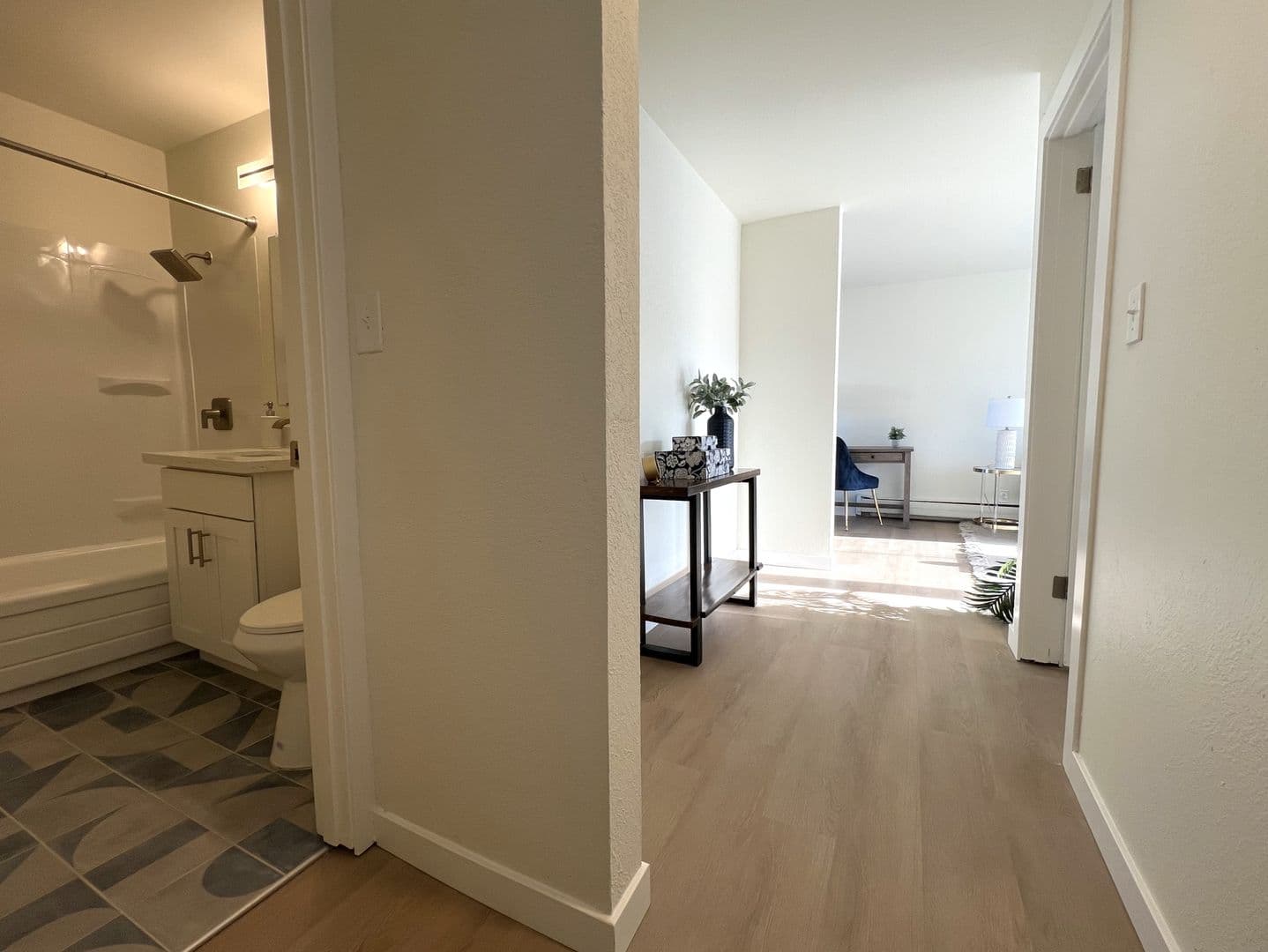 Seattle Apartment: 1727 Summit Avenue