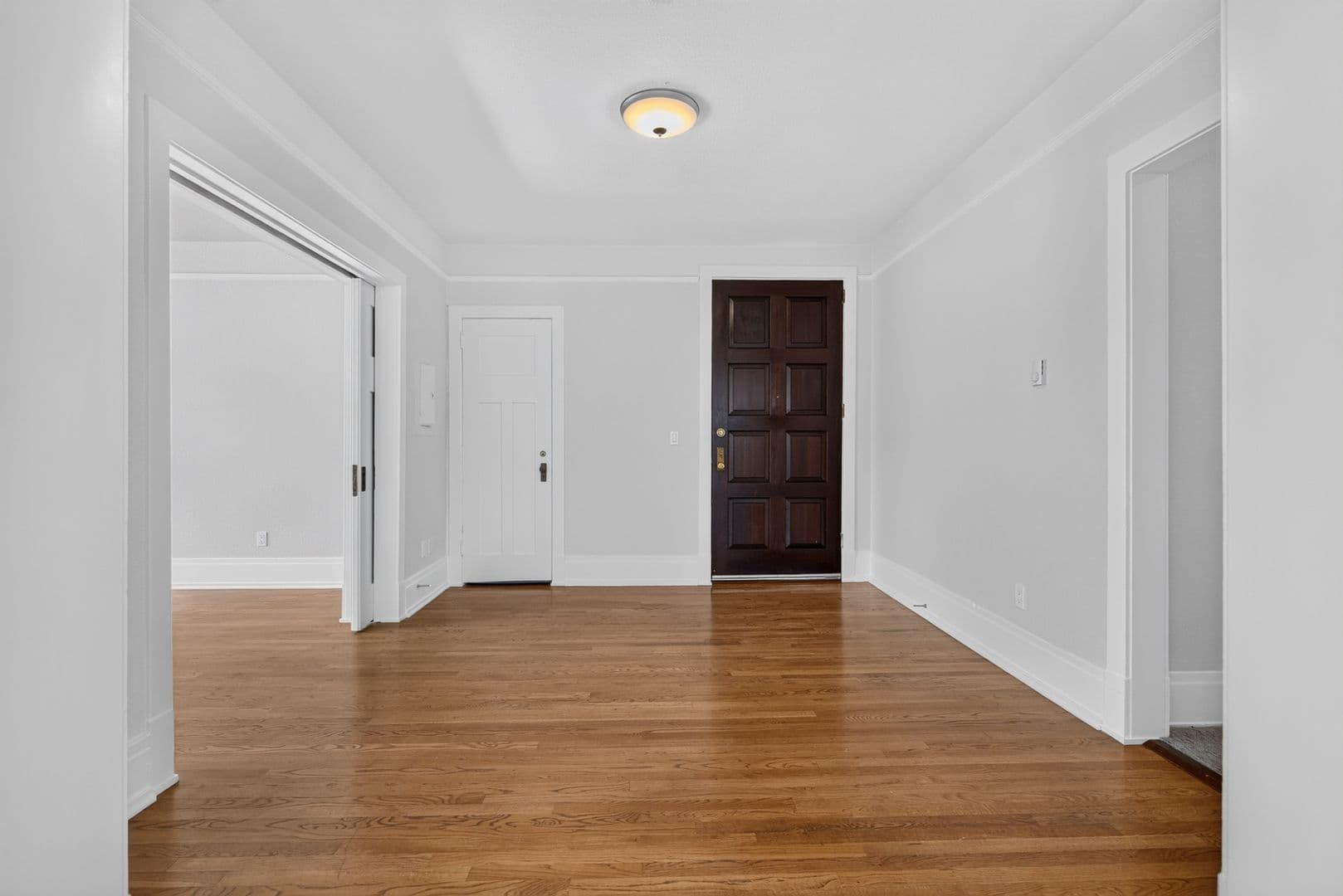 Seattle Apartment: 305 Bellevue Ave E