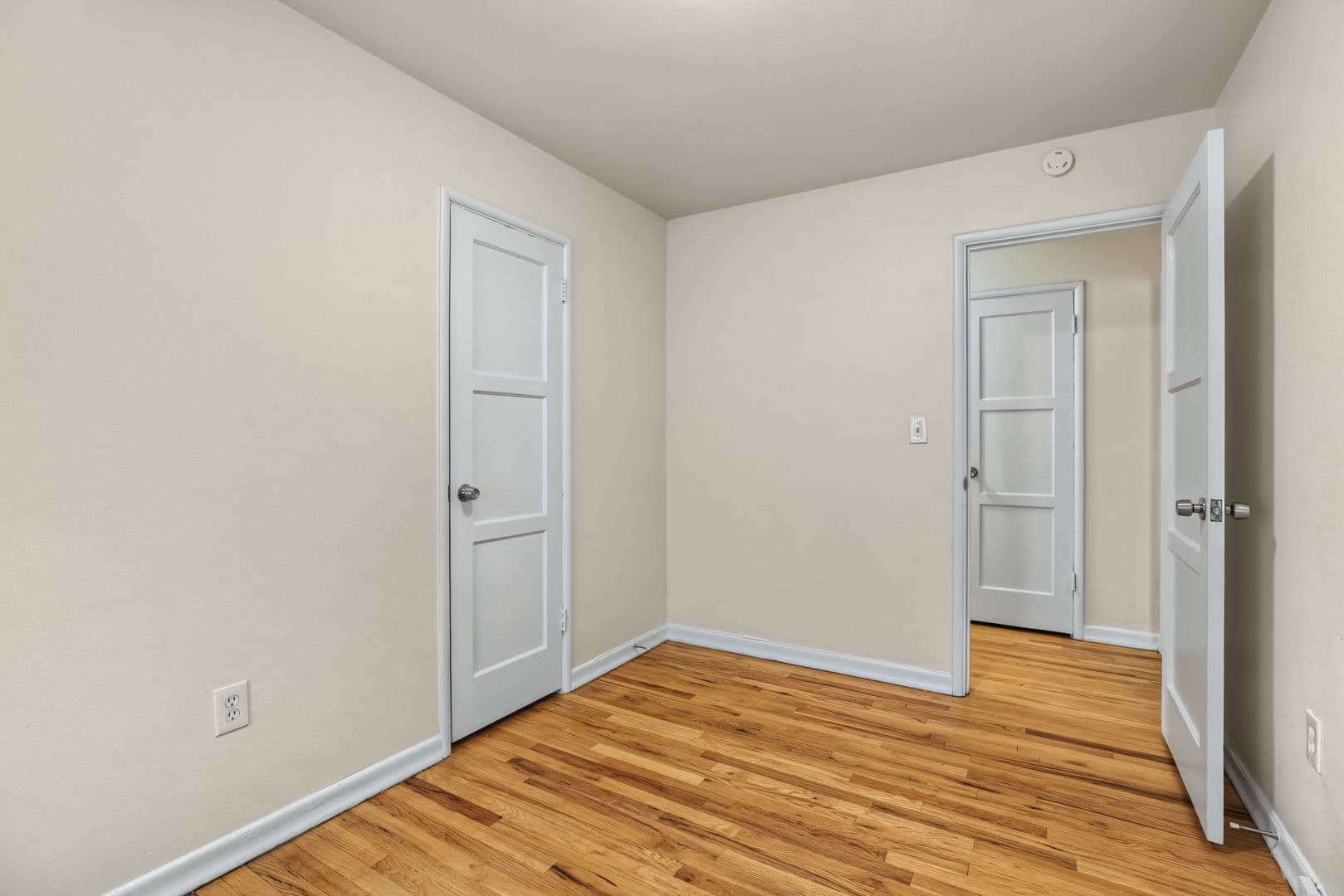 Seattle Apartment: 620 8th Ave