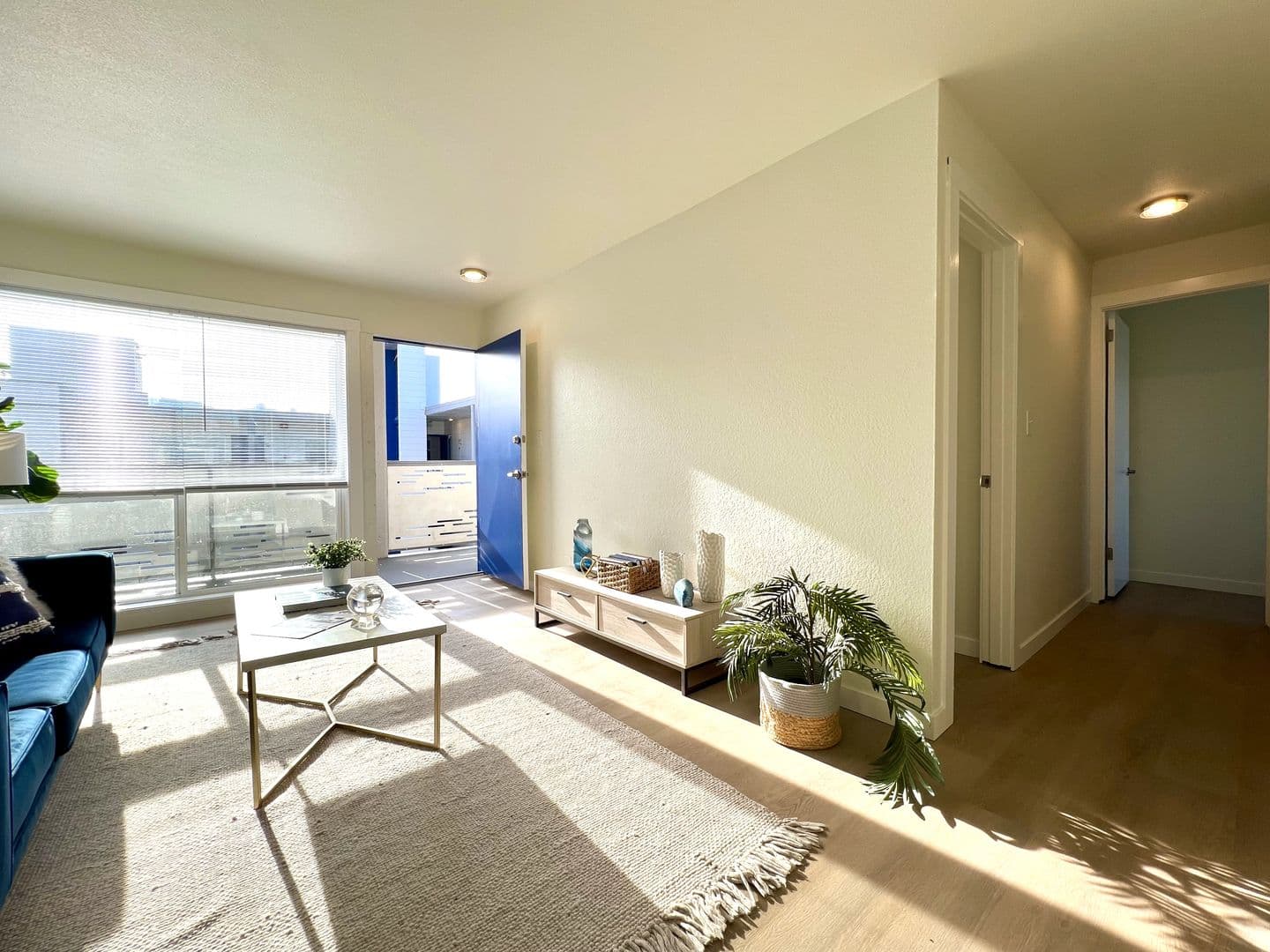 Seattle Apartment: 1727 Summit Avenue