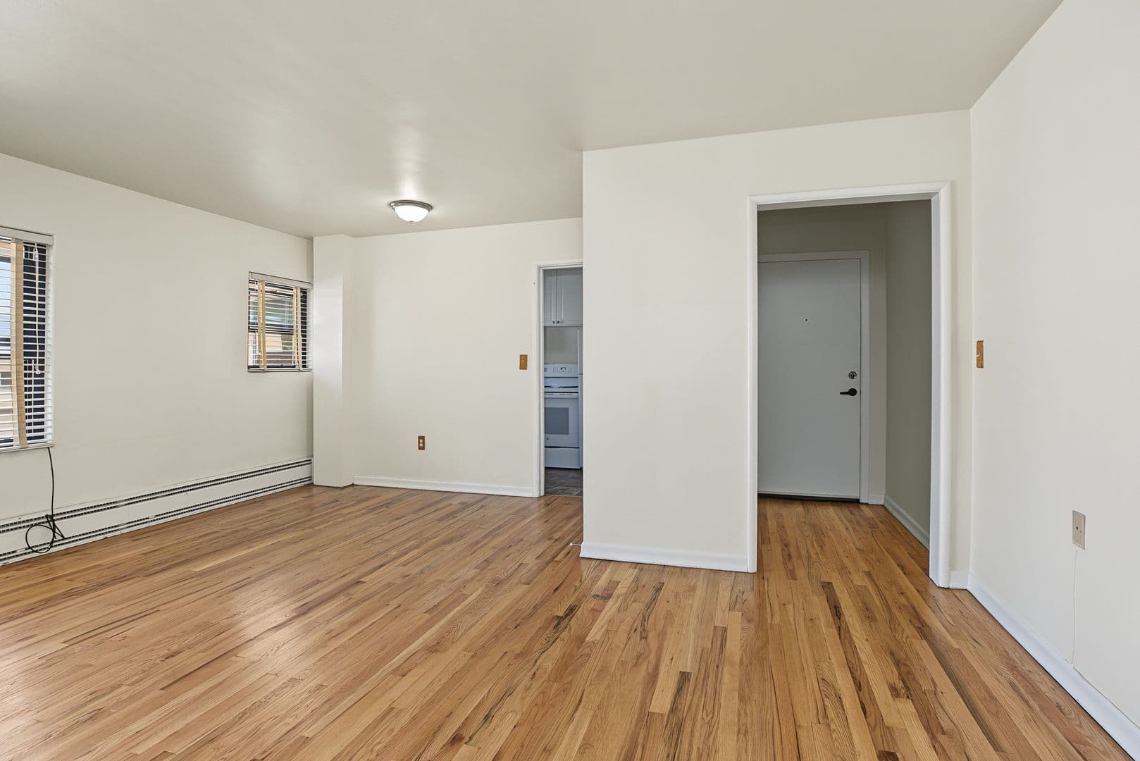 Seattle Apartment: 620 8th Ave