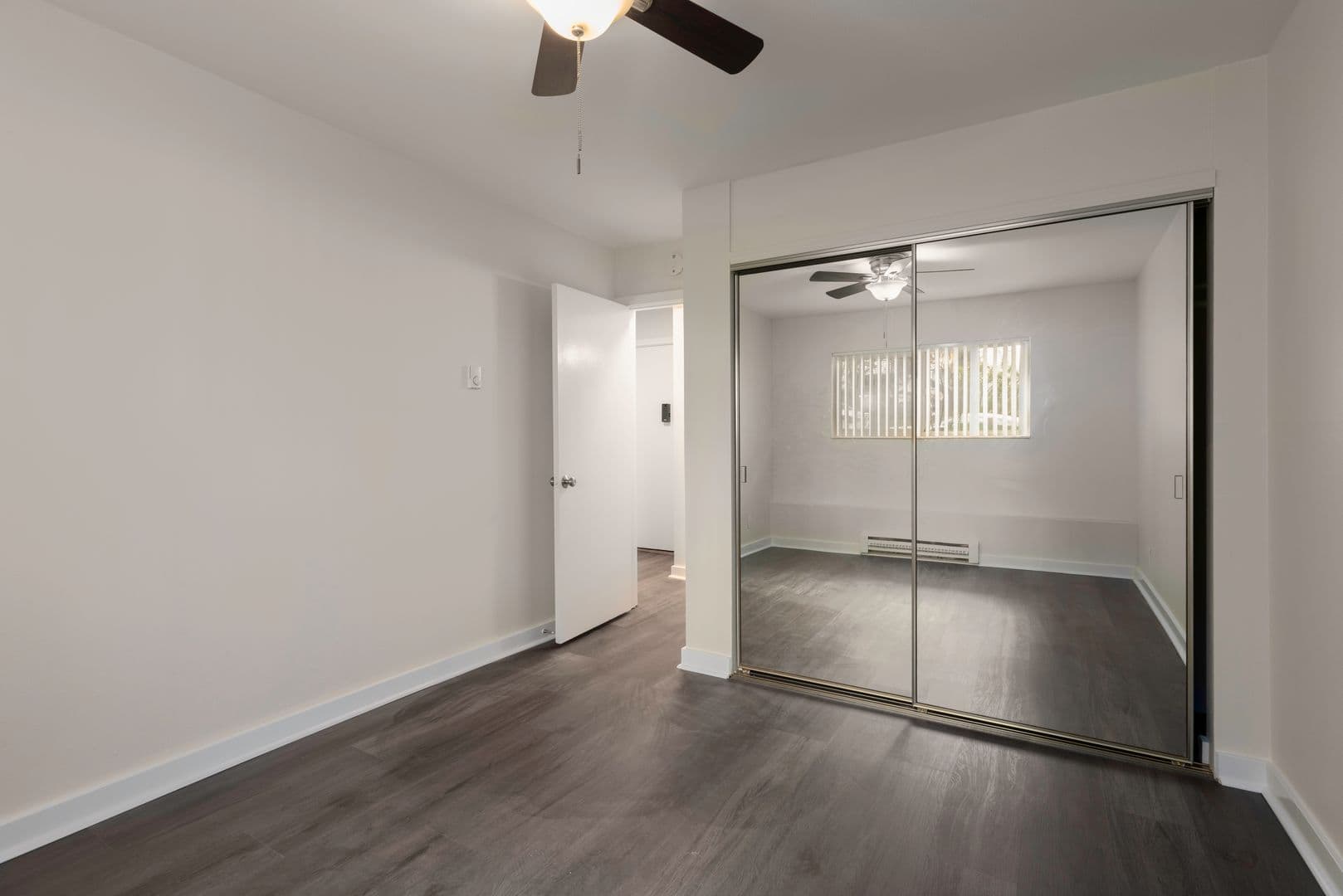 Seattle Apartment: 433 Belmont Ave E