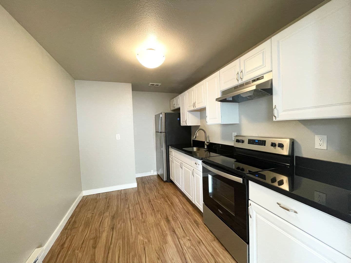 Seattle Apartment: 2010-2014 E Yesler Way