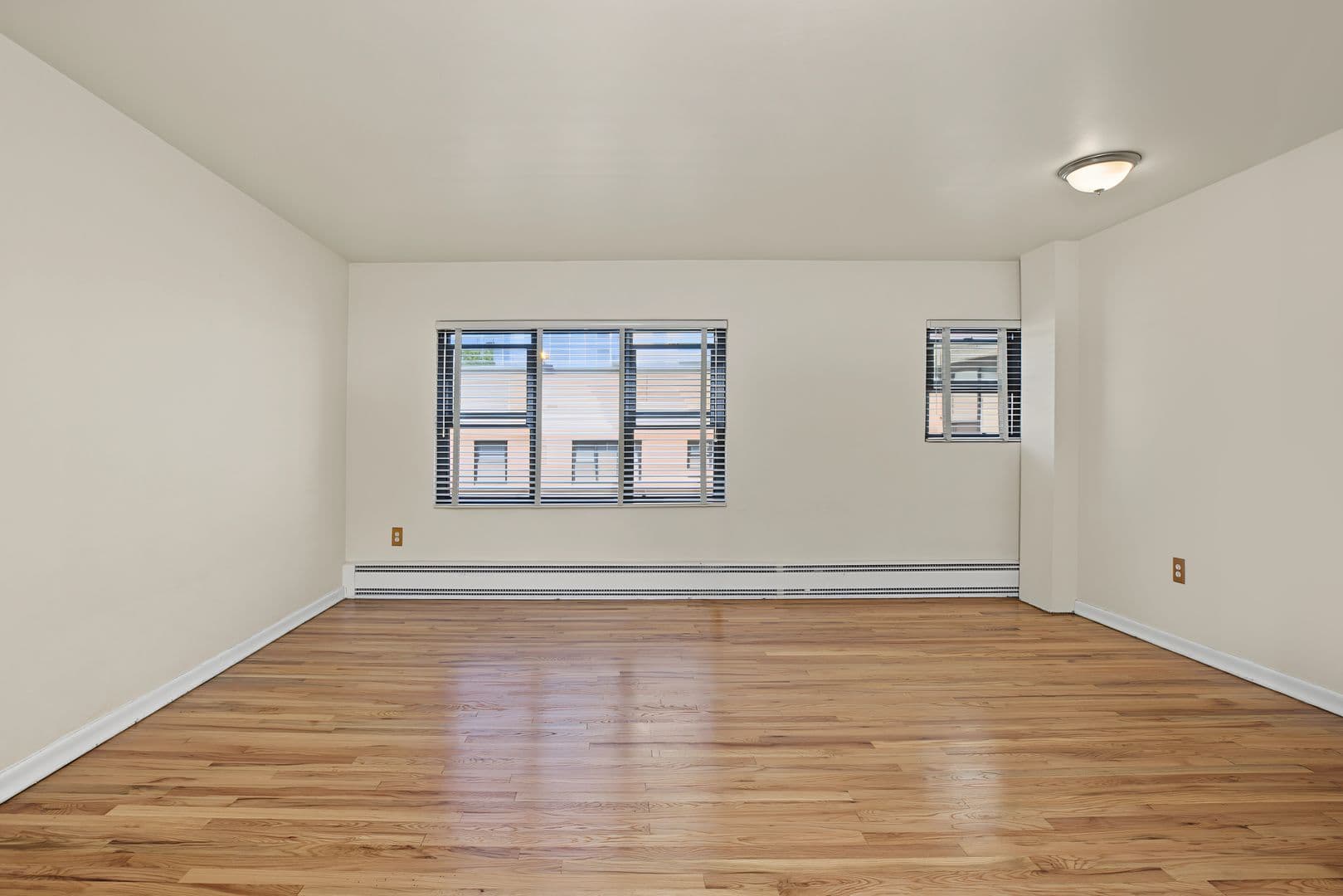 Seattle Apartment: 620 8th Ave