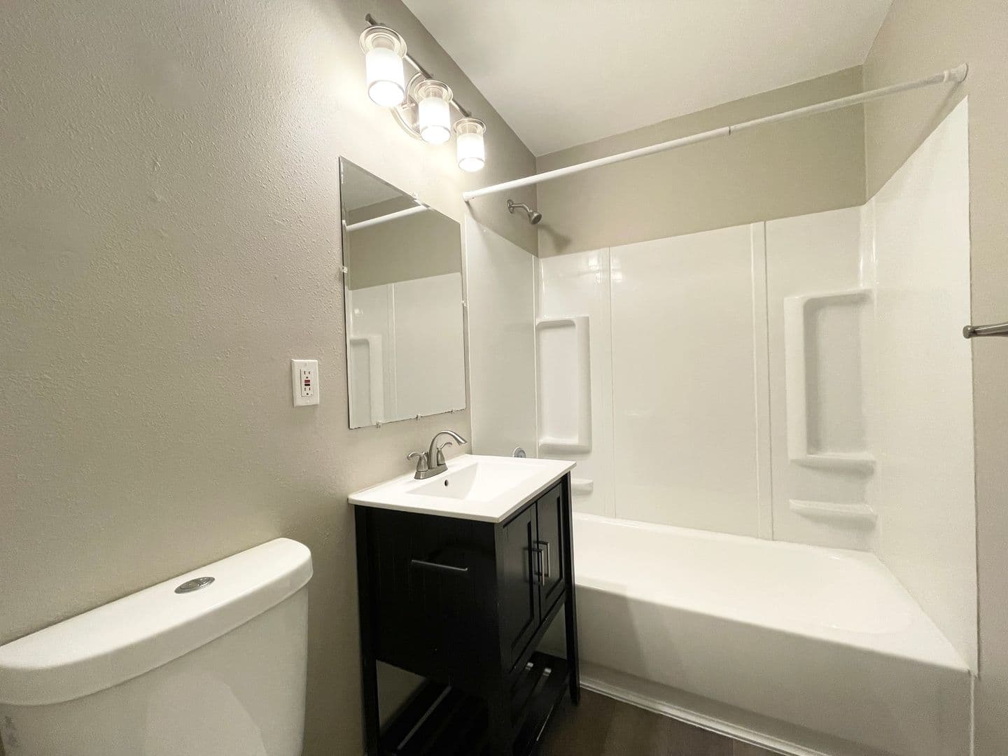 Seattle Apartment: 2010-2014 E Yesler Way