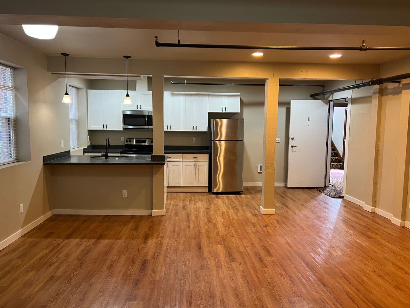Seattle Apartment: 1624 41st Avenue East