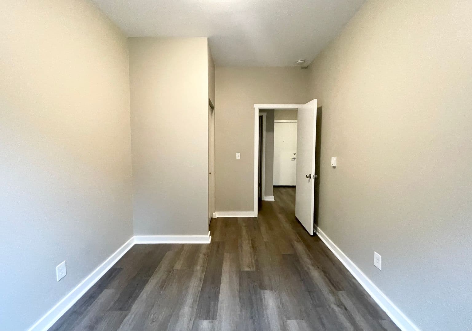 Seattle Apartment: 2010-2014 E Yesler Way