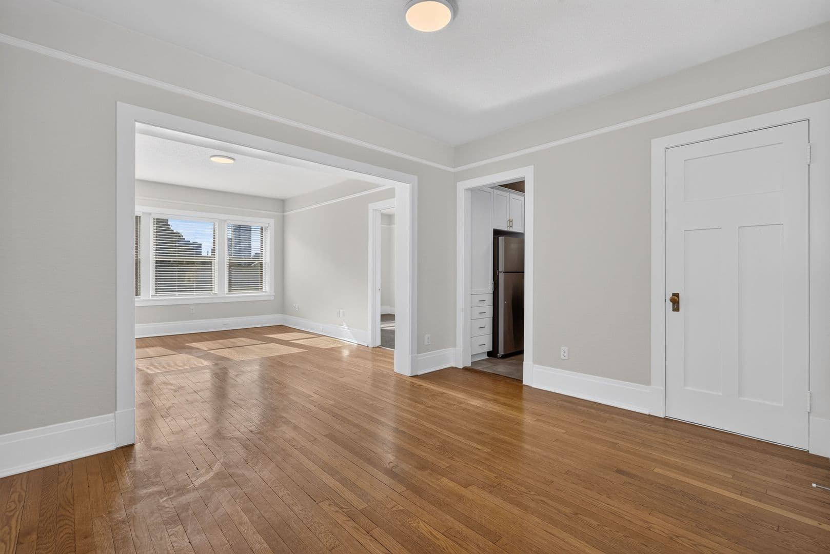 Seattle Apartment: 305 Bellevue Ave E