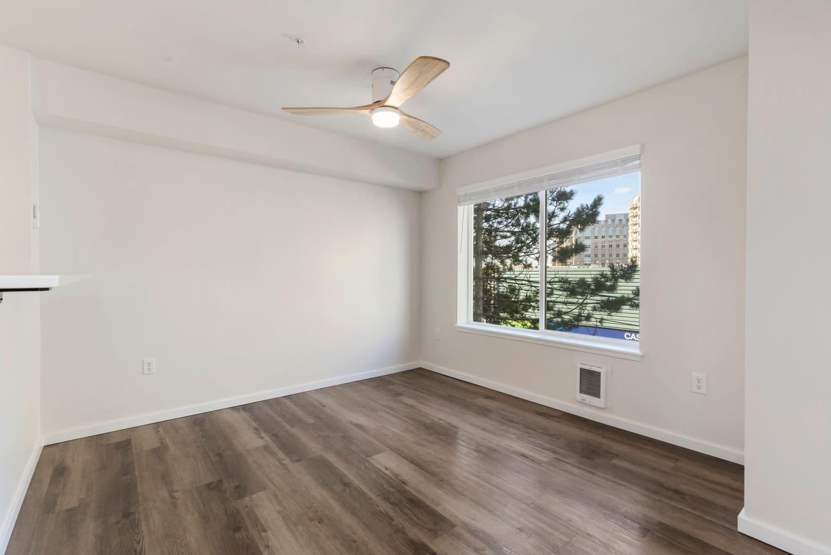 Seattle Apartment: 303 10th Ave