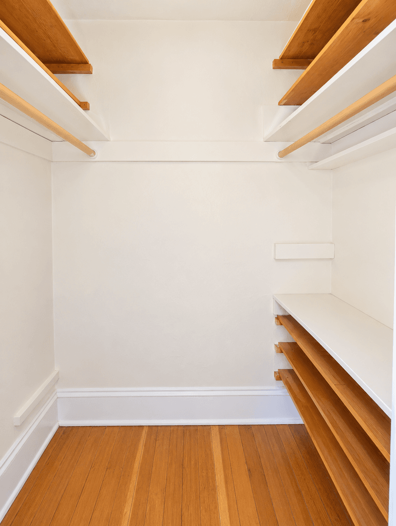 Seattle Apartment: 606 19th Ave E