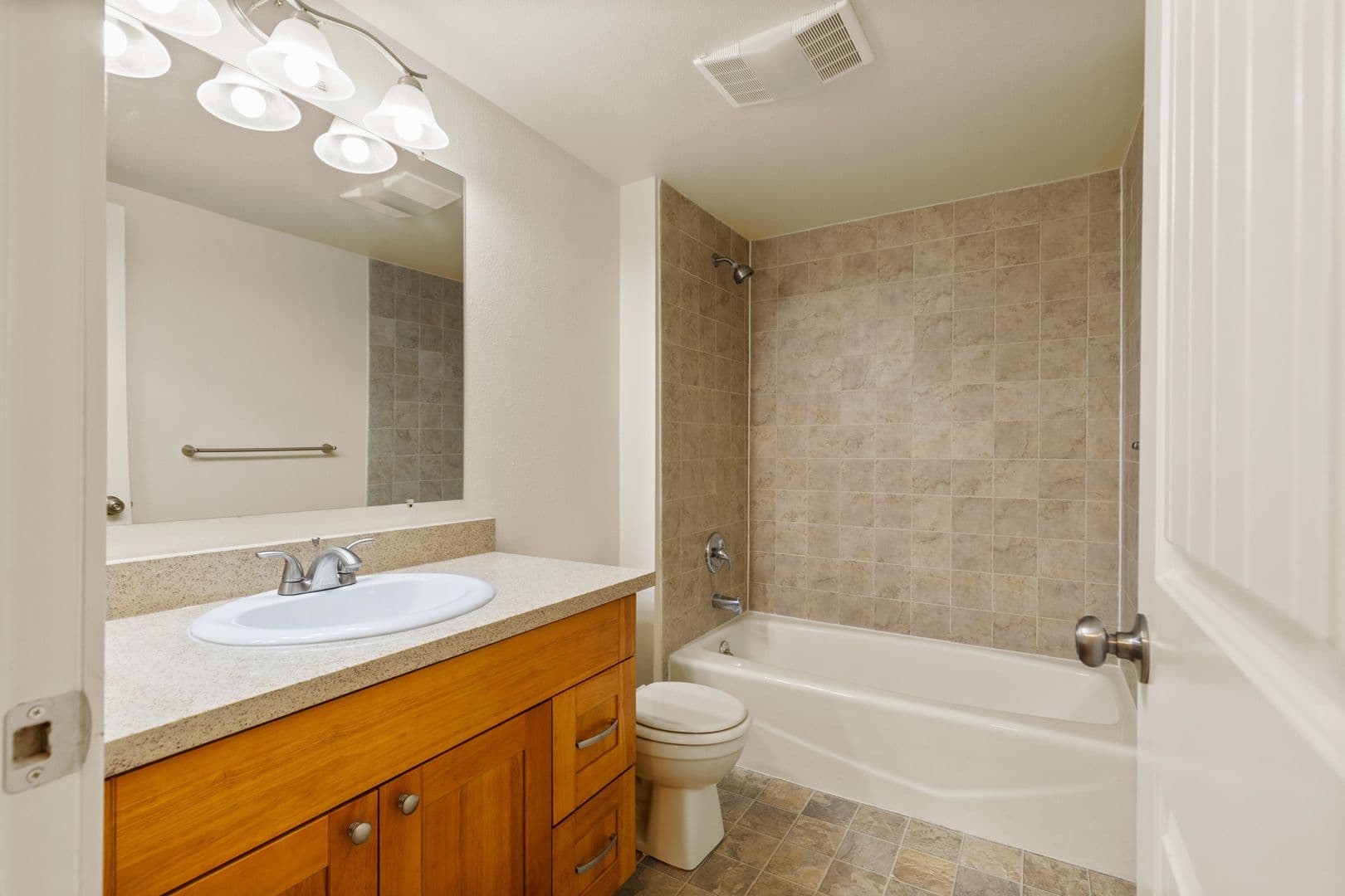 Bellevue Apartment: 1830 108th Ave SE