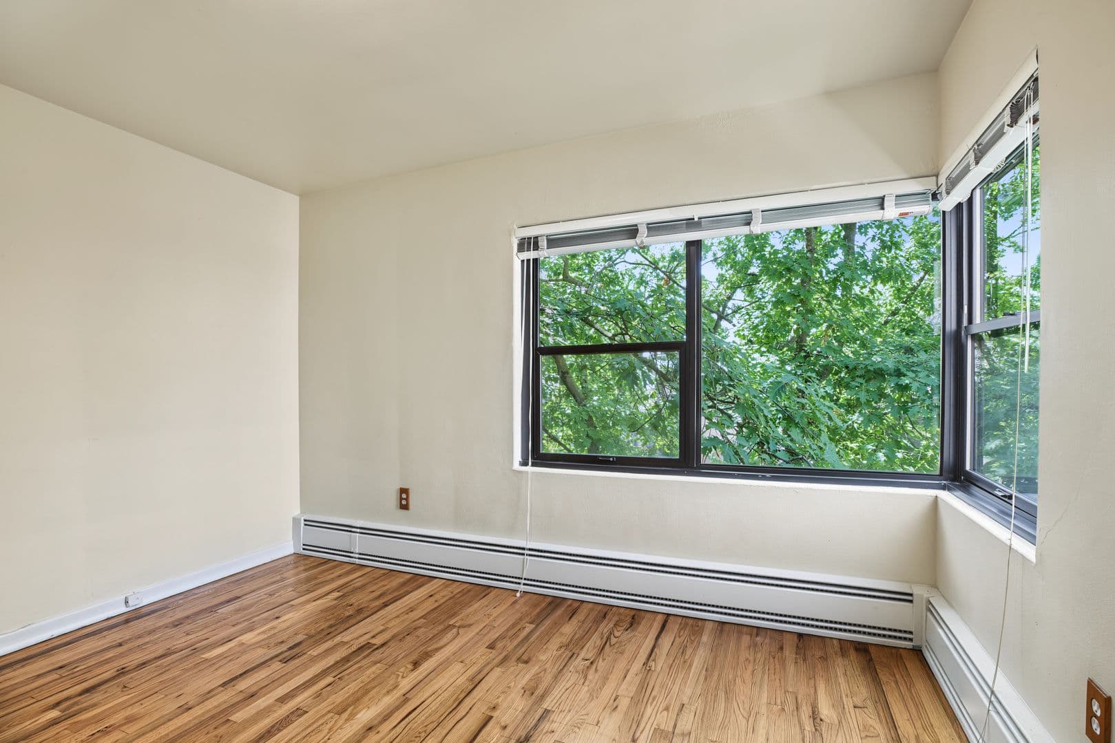 Seattle Apartment: 620 8th Ave
