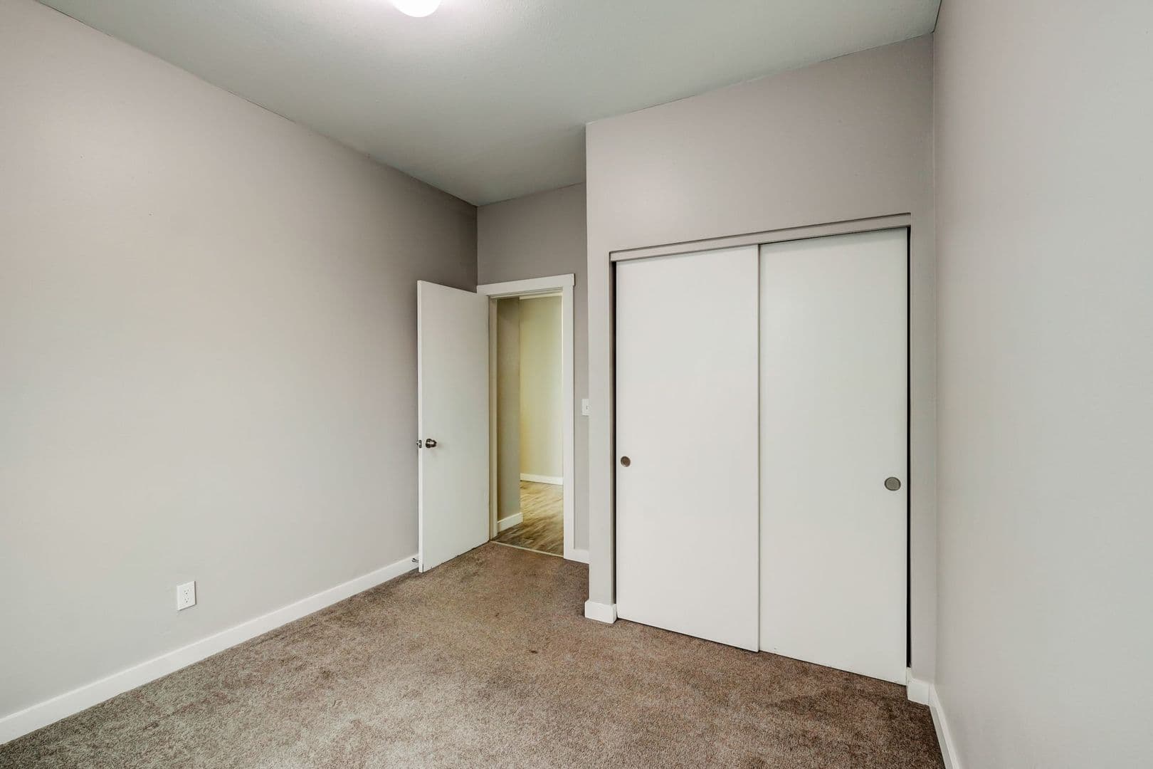 Seattle Apartment: 2010-2014 E Yesler Way