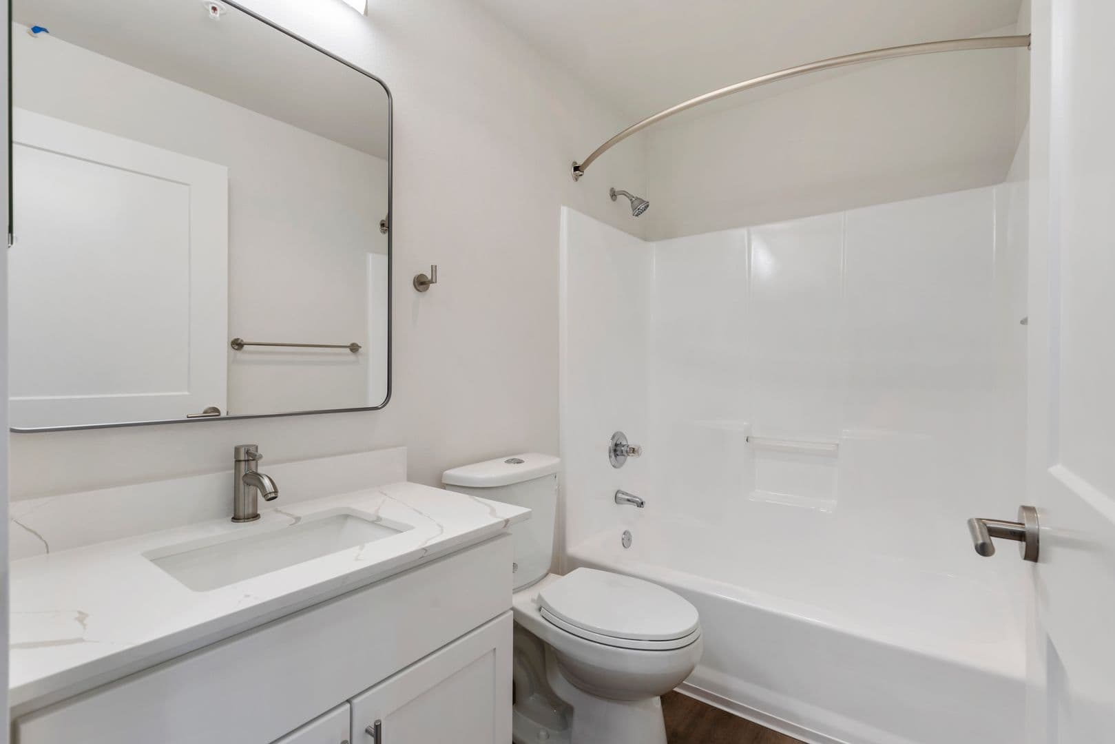 Seattle Apartment: 303 10th Ave