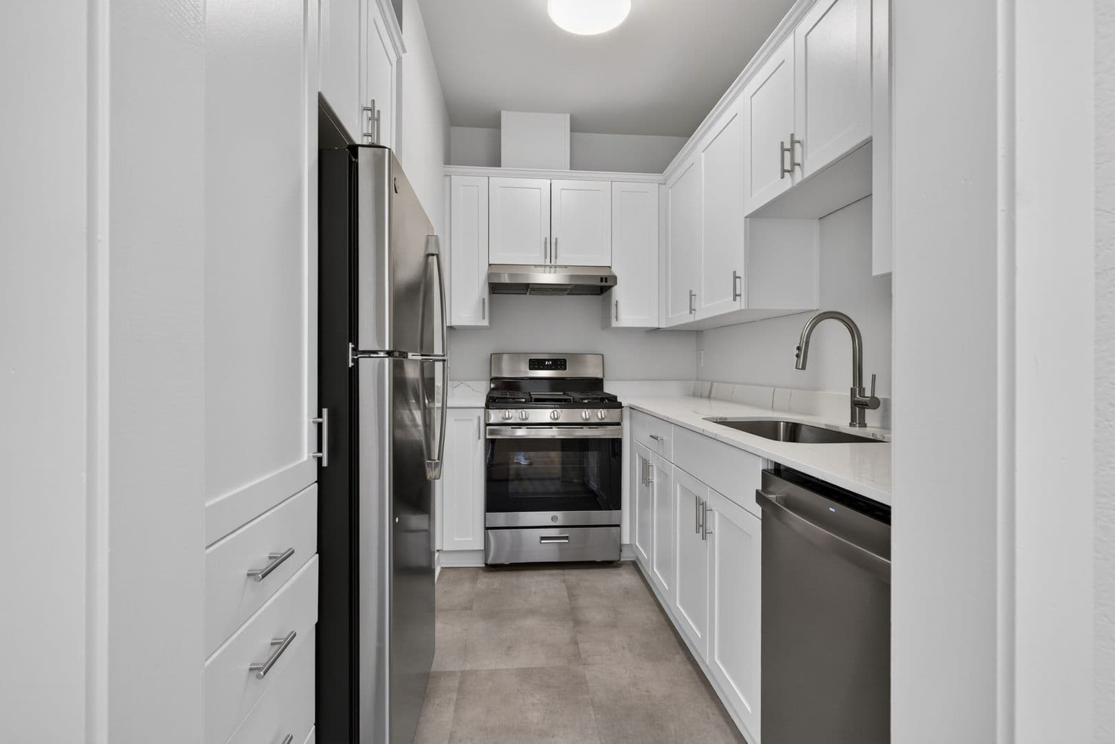 Seattle Apartment: 305 Bellevue Ave E