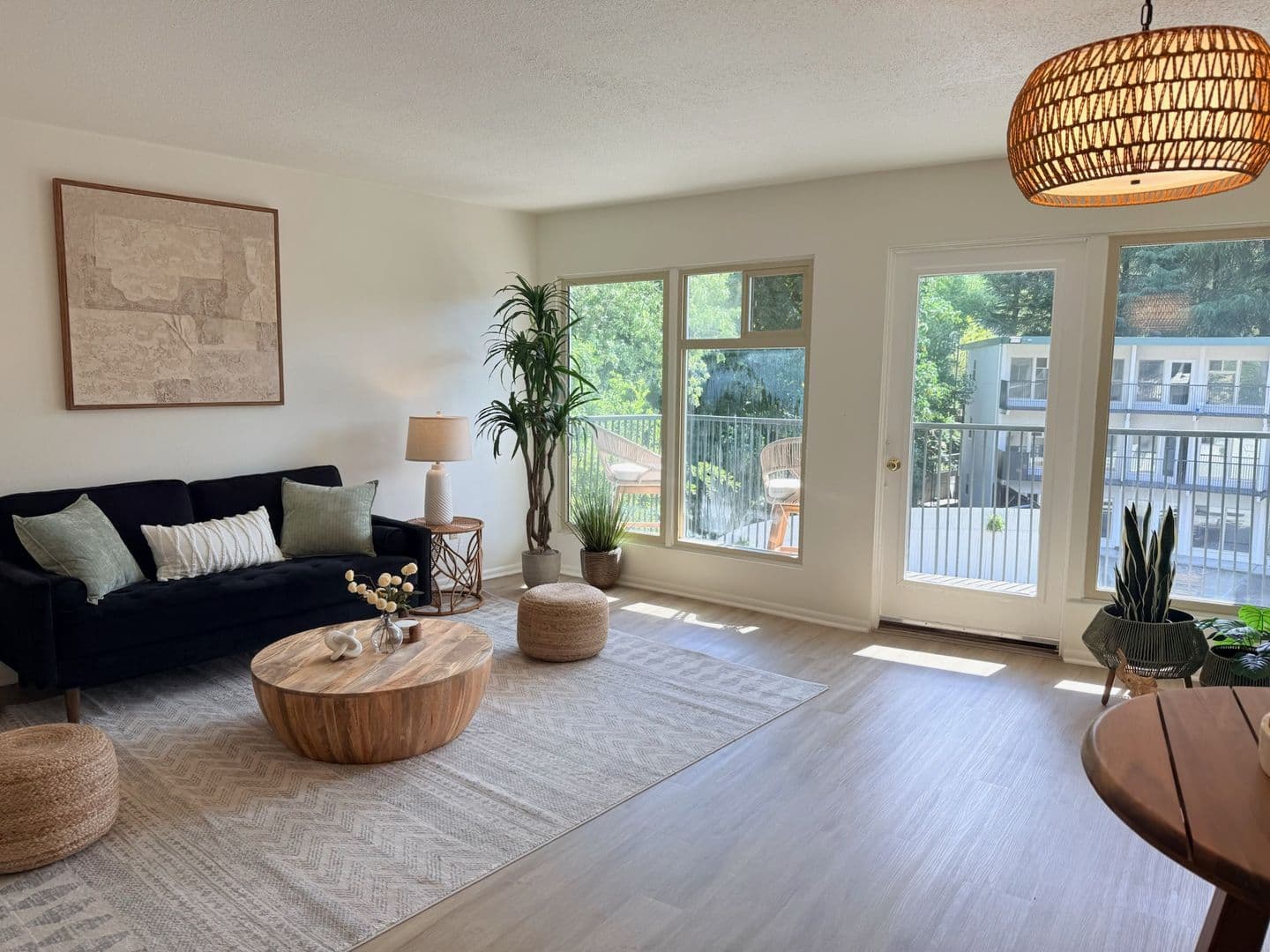 Seattle Apartment: 5201 42nd Ave S