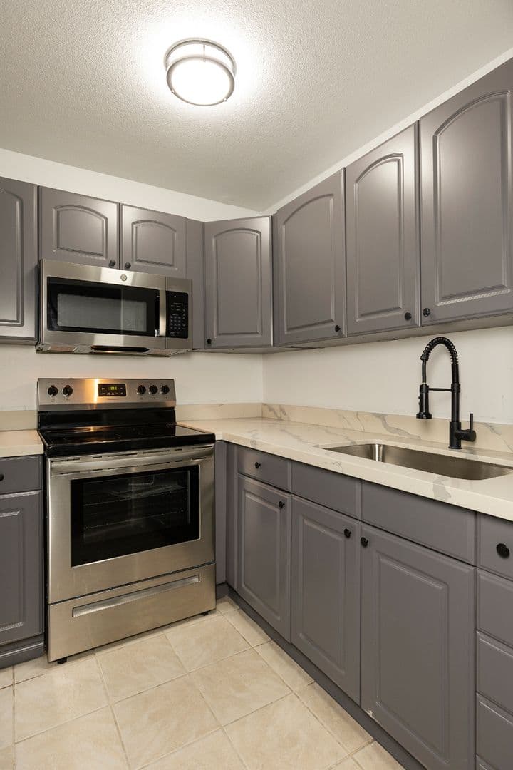 Seattle Apartment: 1331 Terry Ave