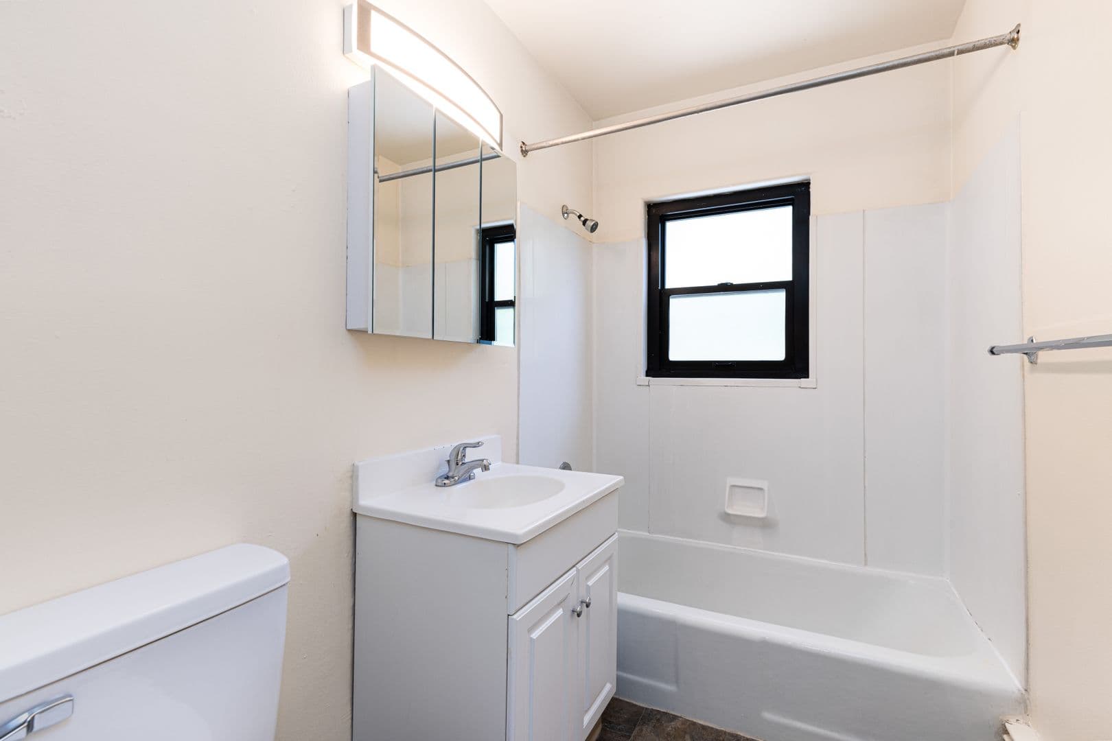 Seattle Apartment: 620 8th Ave