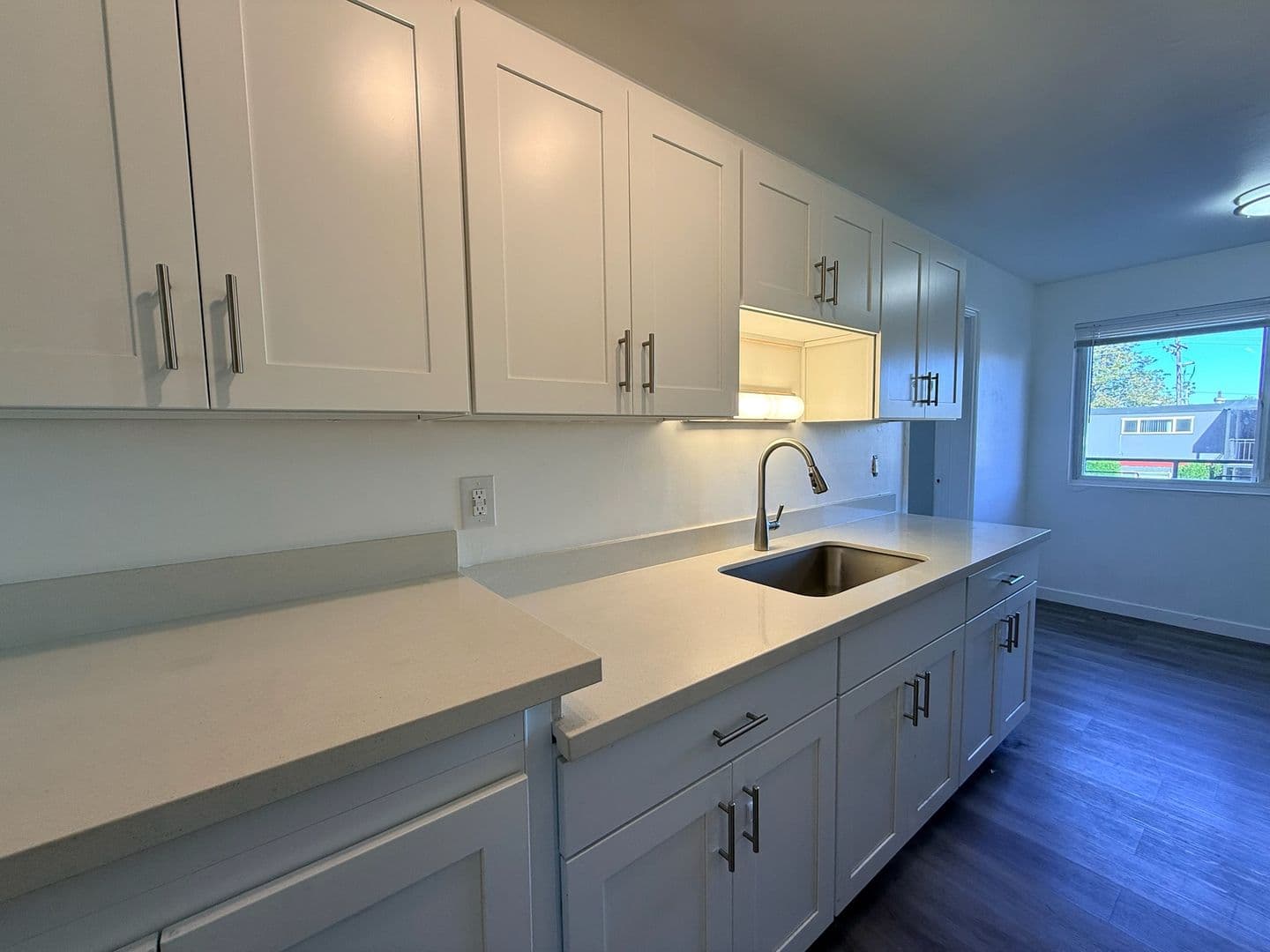 Seattle Apartment: 5231 39th Ave S