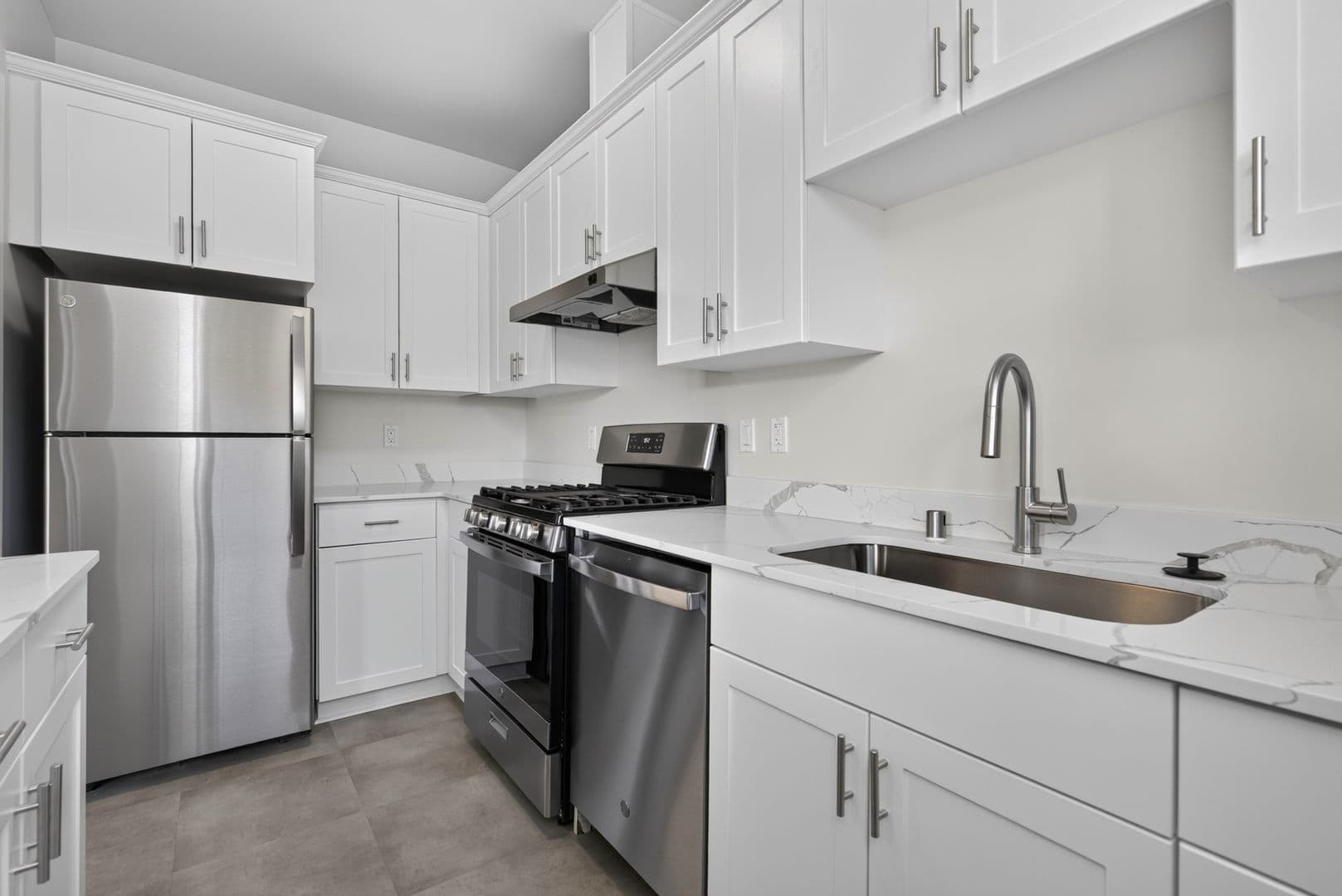 Seattle Apartment: 305 Bellevue Ave E