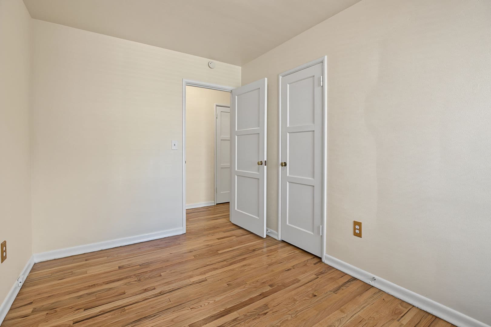 Seattle Apartment: 620 8th Ave