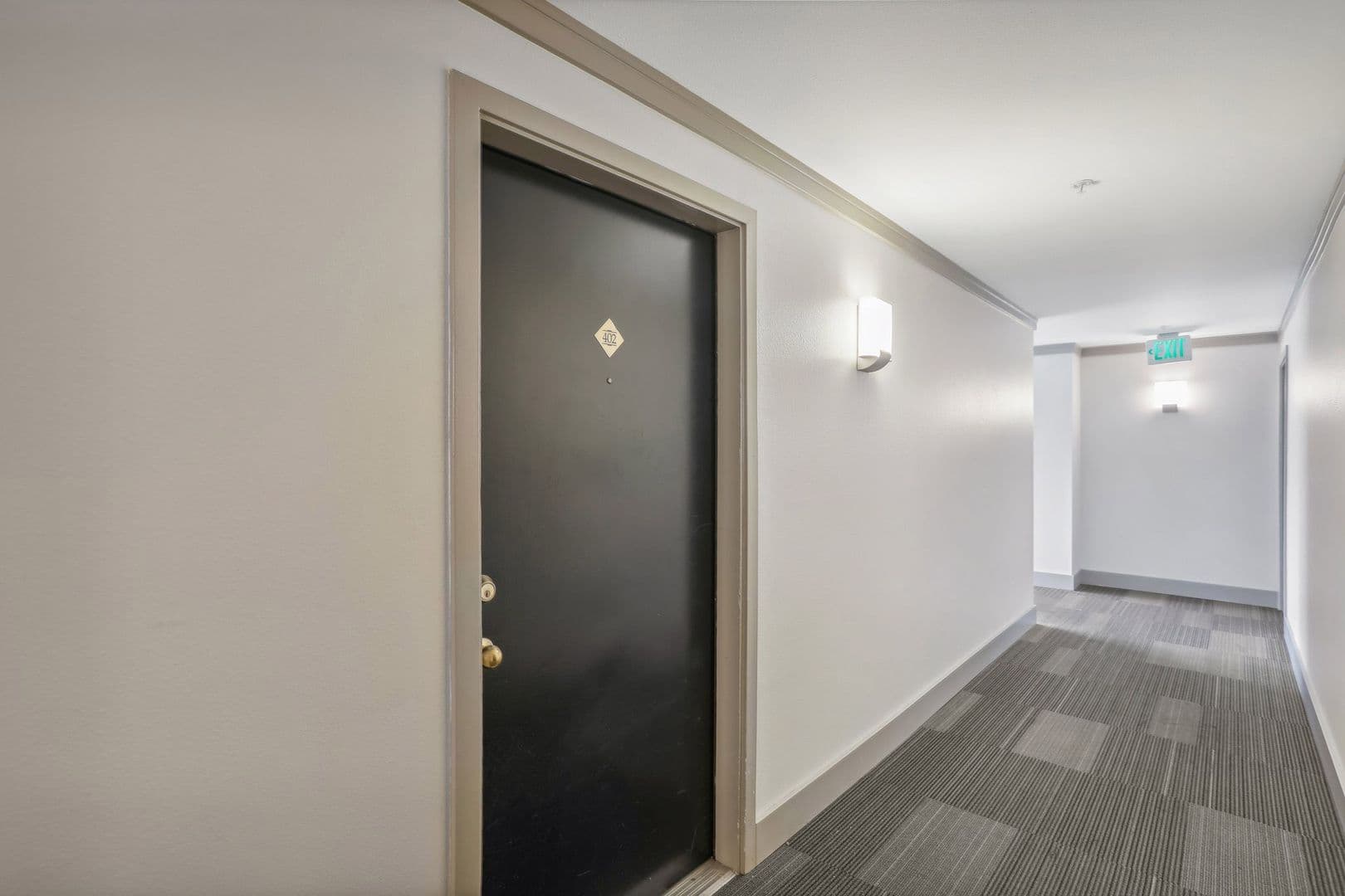 Seattle Apartment: 311 Bellevue Ave E