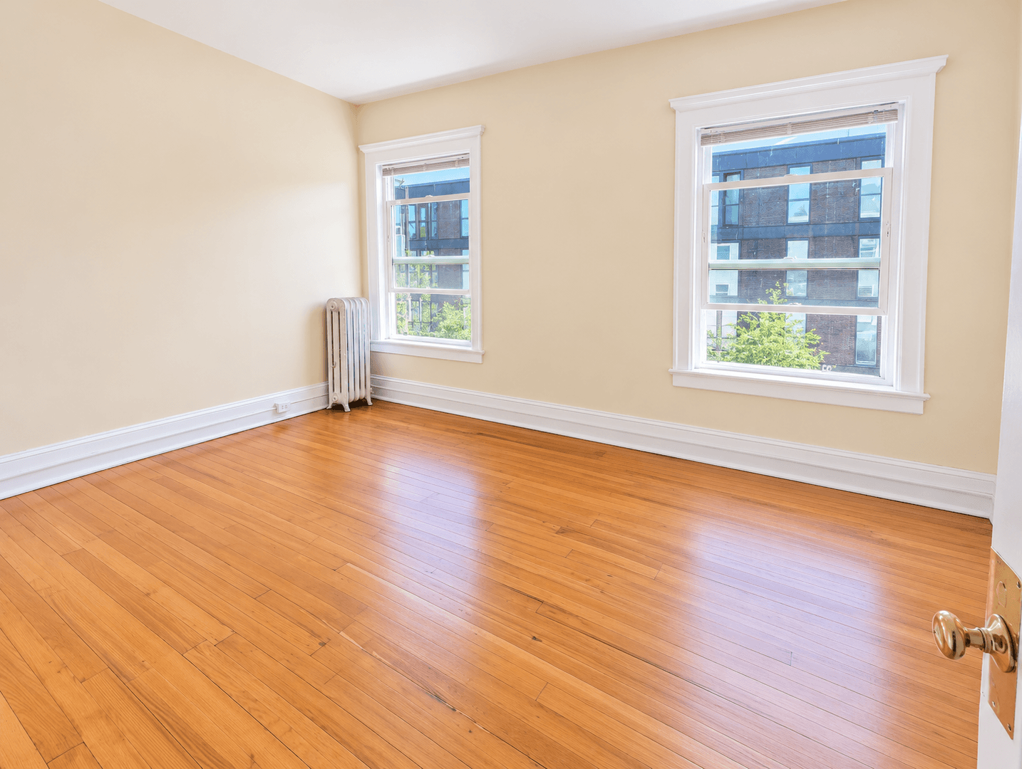 Seattle Apartment: 606 19th Ave E