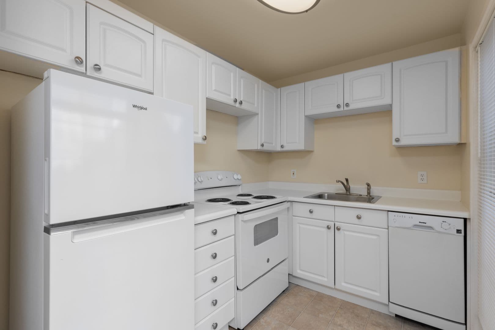 Seattle Apartment: 620 19th Ave E