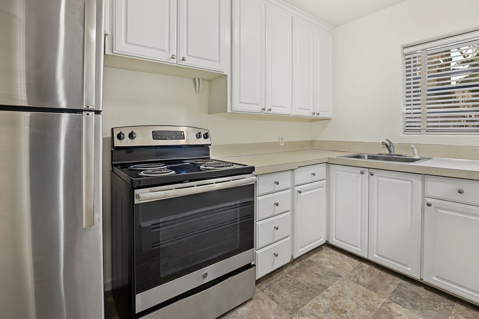 Seattle Apartment: 620 8th Ave