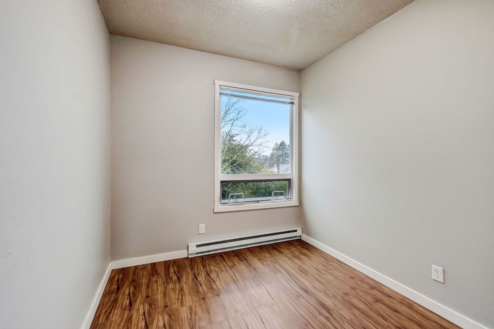 Seattle Apartment: 2010-2014 E Yesler Way