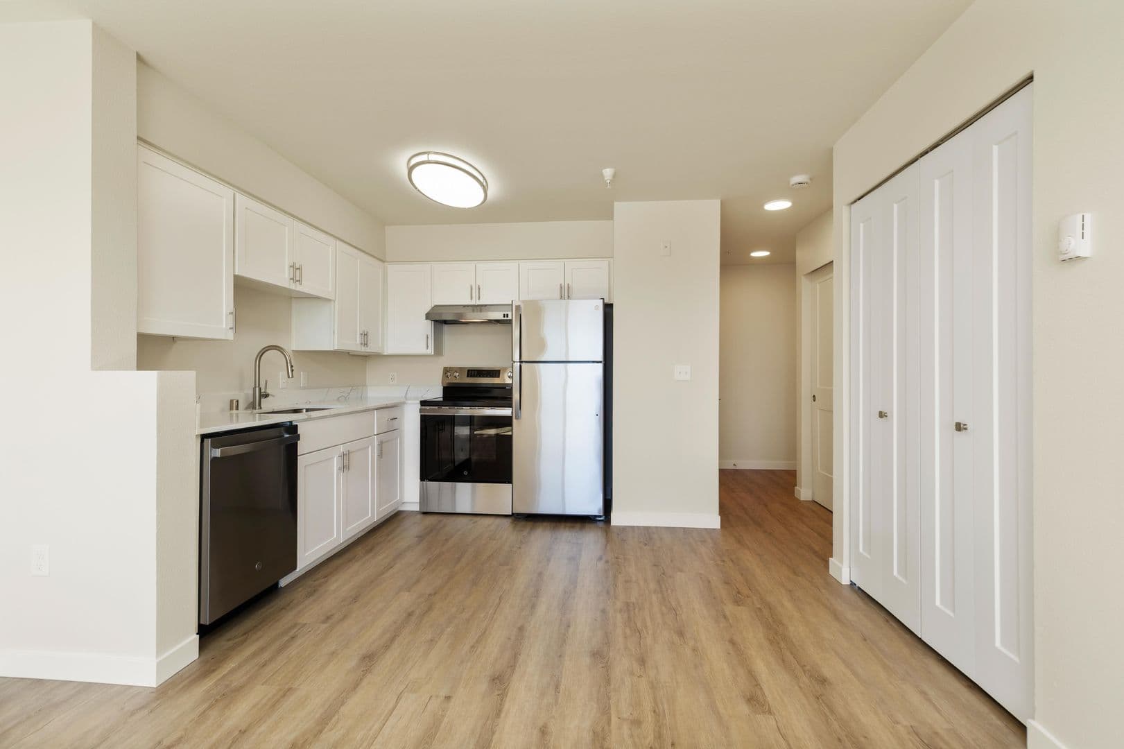 Seattle Apartment: 303 10th Ave