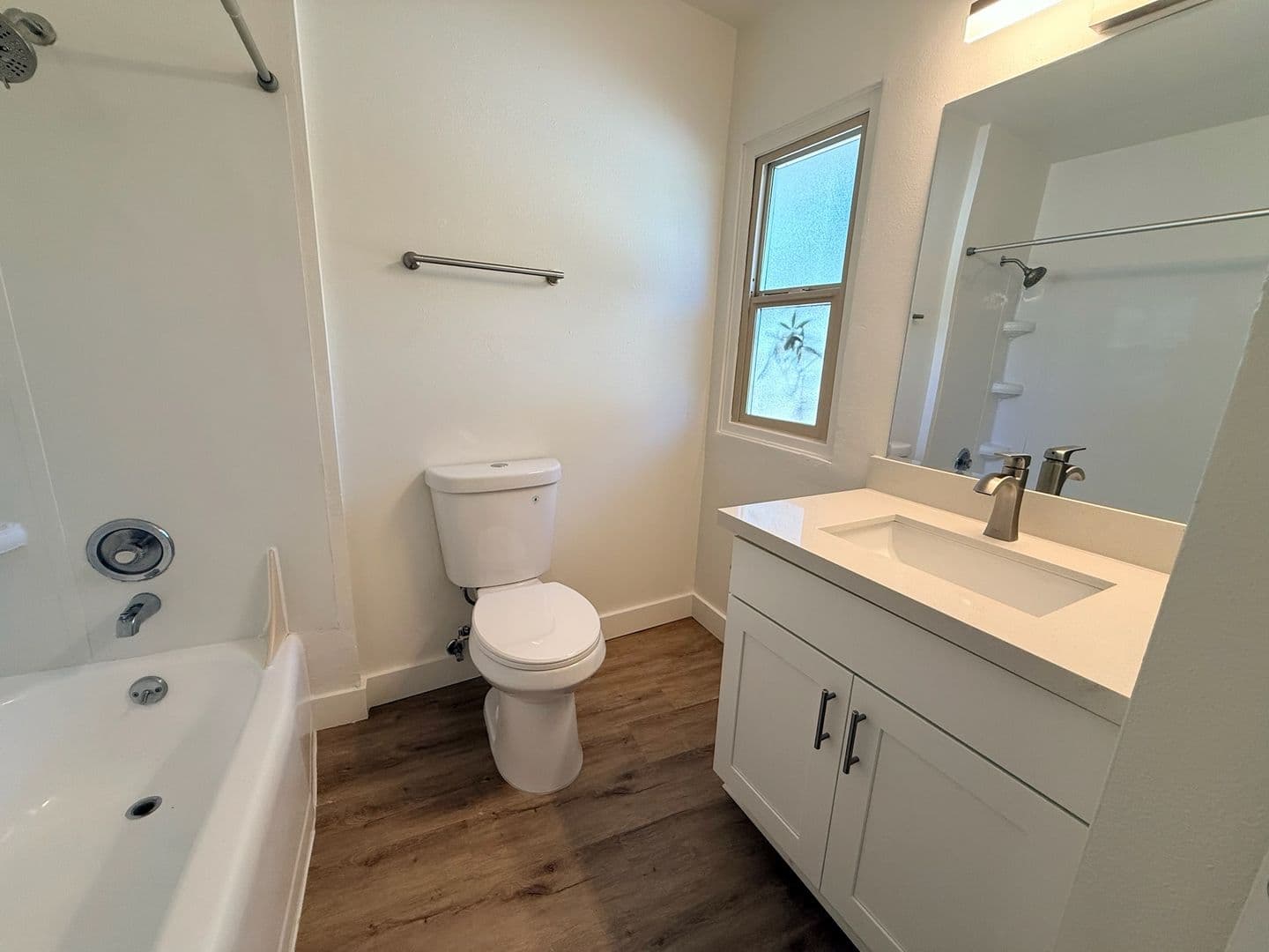 Seattle Apartment: 5201 42nd Ave S