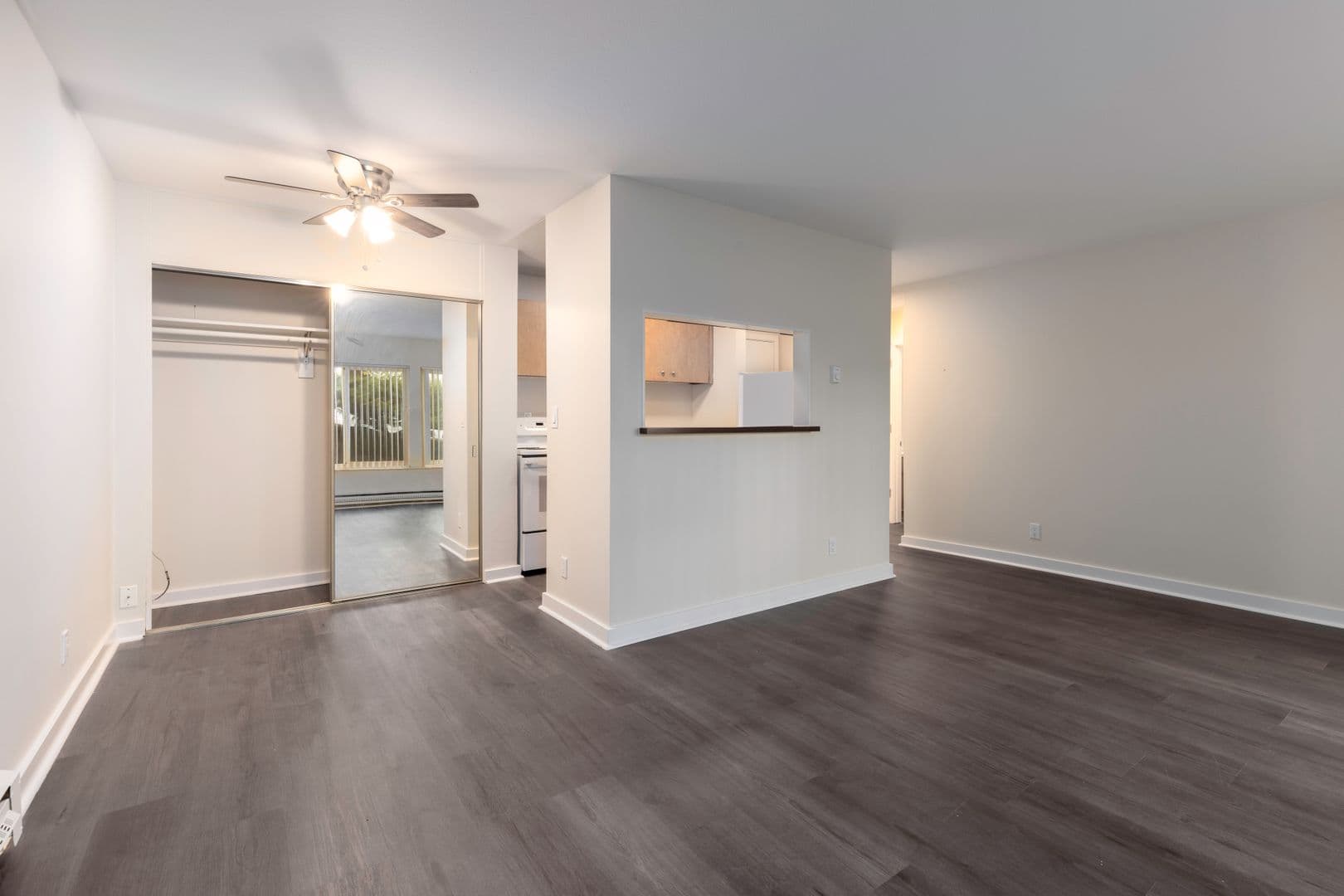 Seattle Apartment: 433 Belmont Ave E