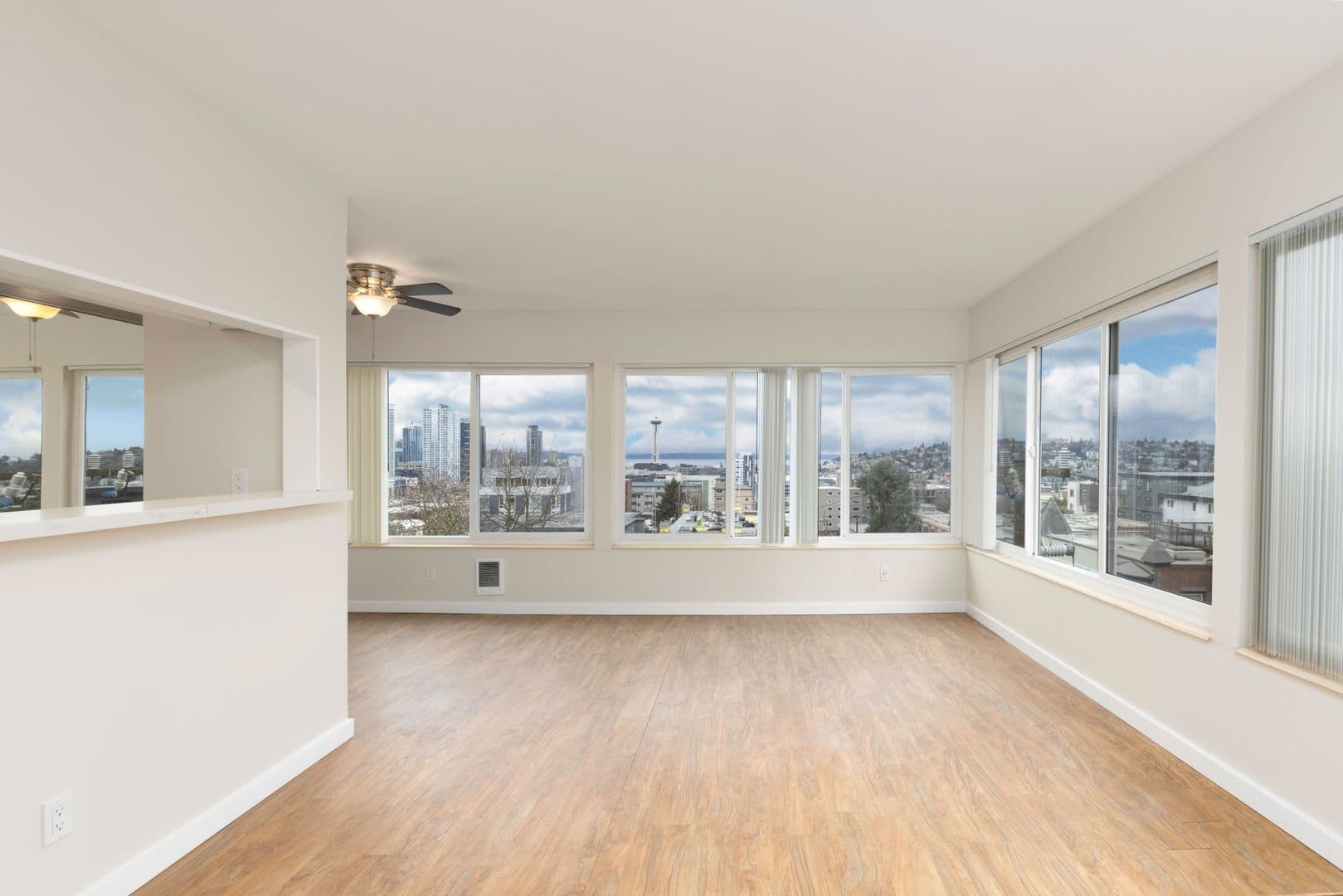 Seattle Apartment: 433 Belmont Ave E