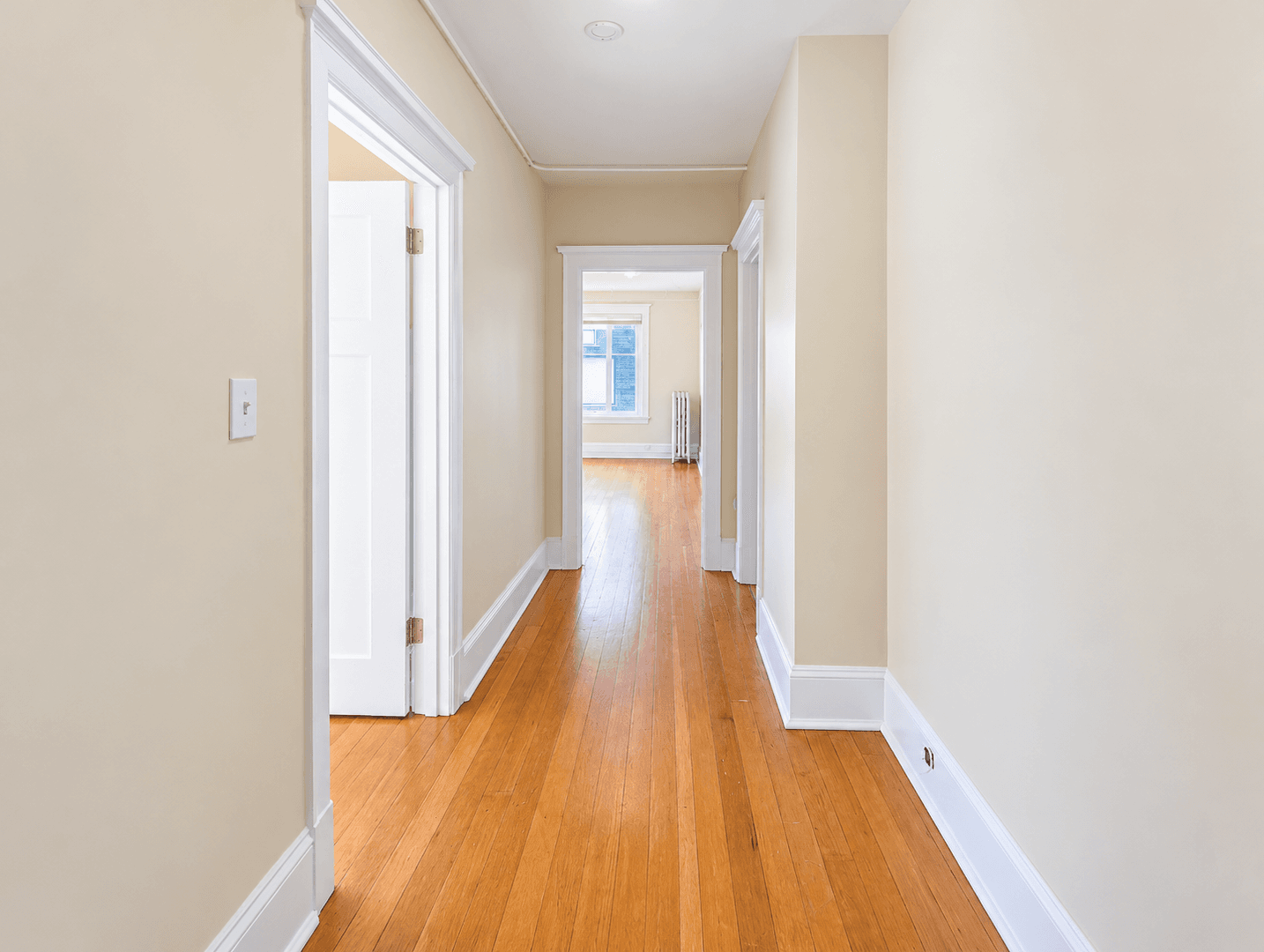 Seattle Apartment: 606 19th Ave E
