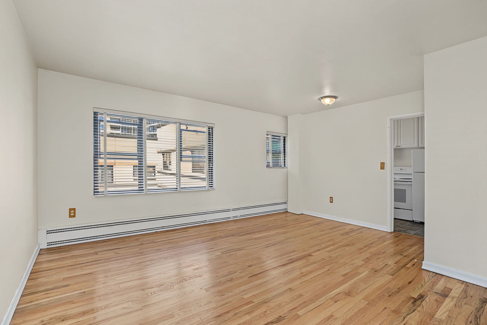 Seattle Apartment: 620 8th Ave