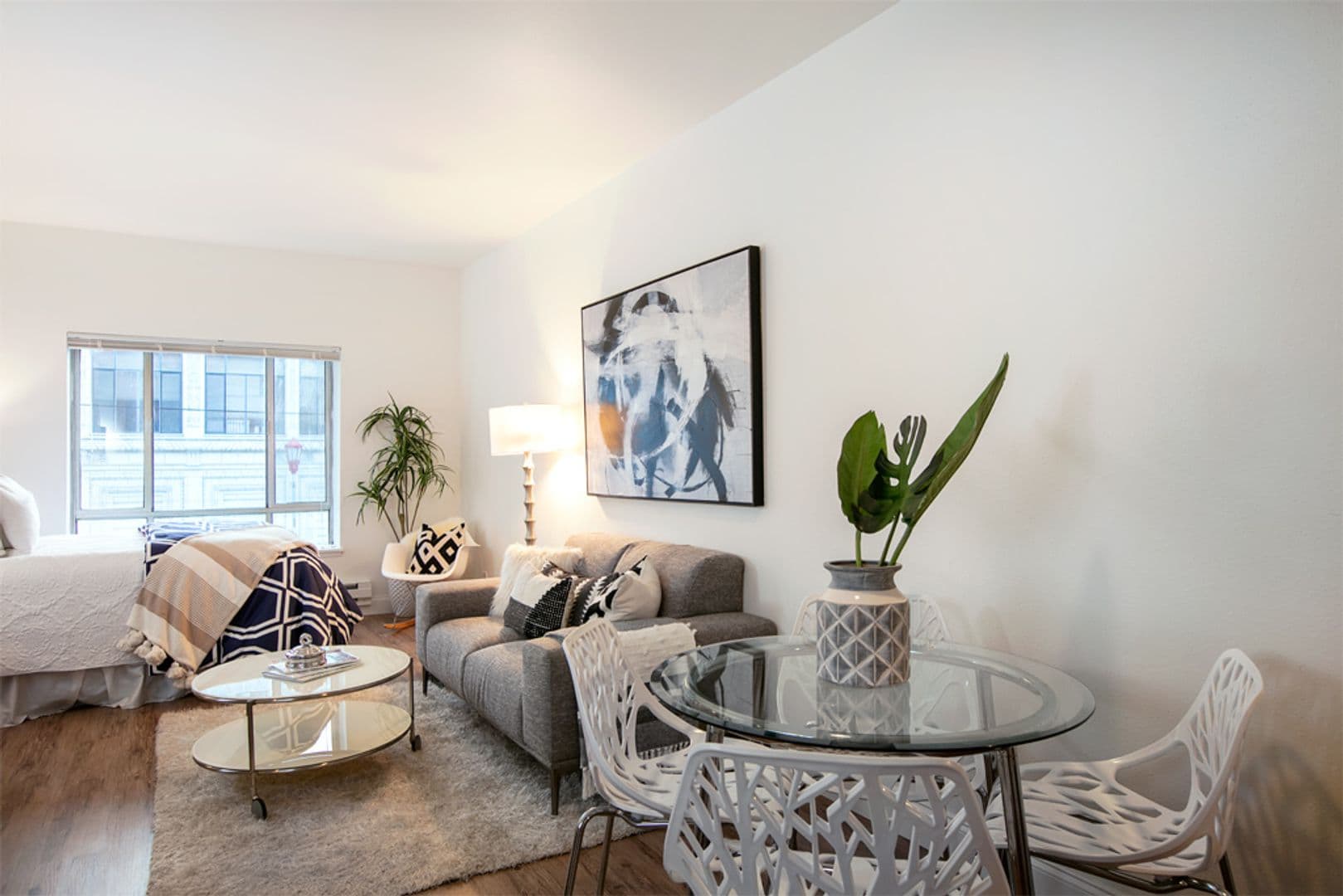 Seattle Apartment: 315 Maynard Ave S