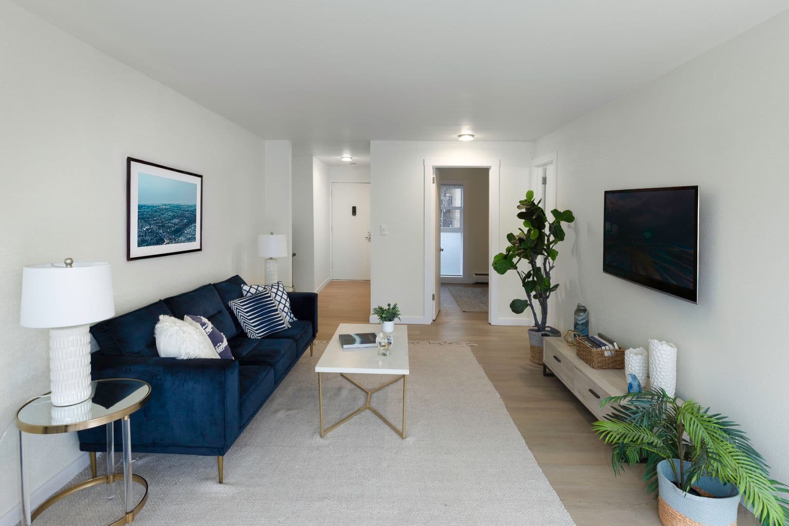 Seattle Apartment: 1727 Summit Avenue