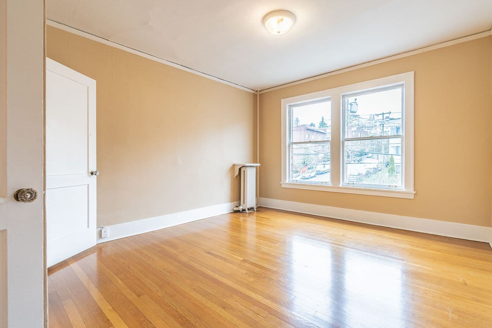 Seattle Apartment: 119 W Roy St