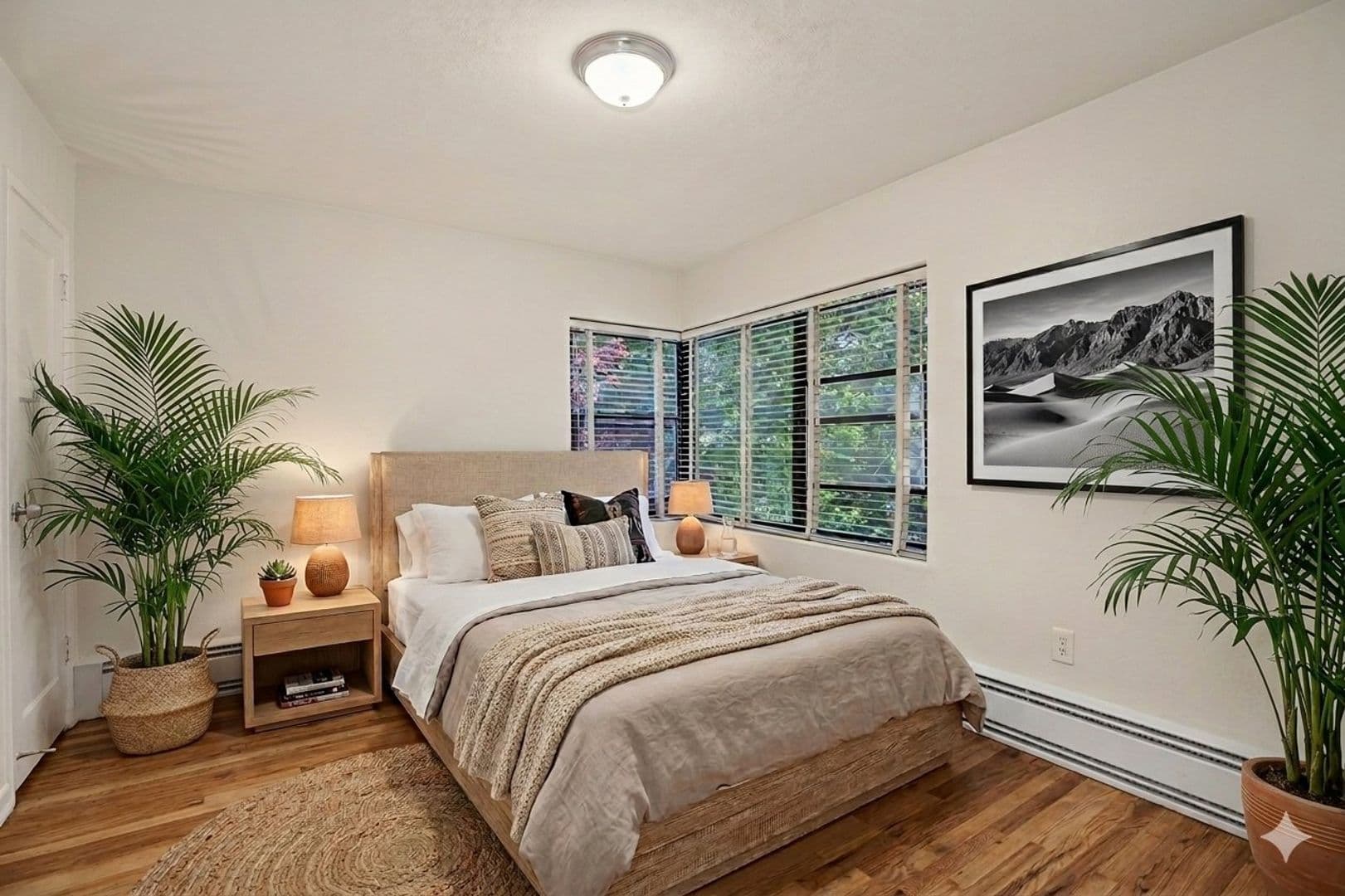 Seattle Apartment: 620 8th Ave