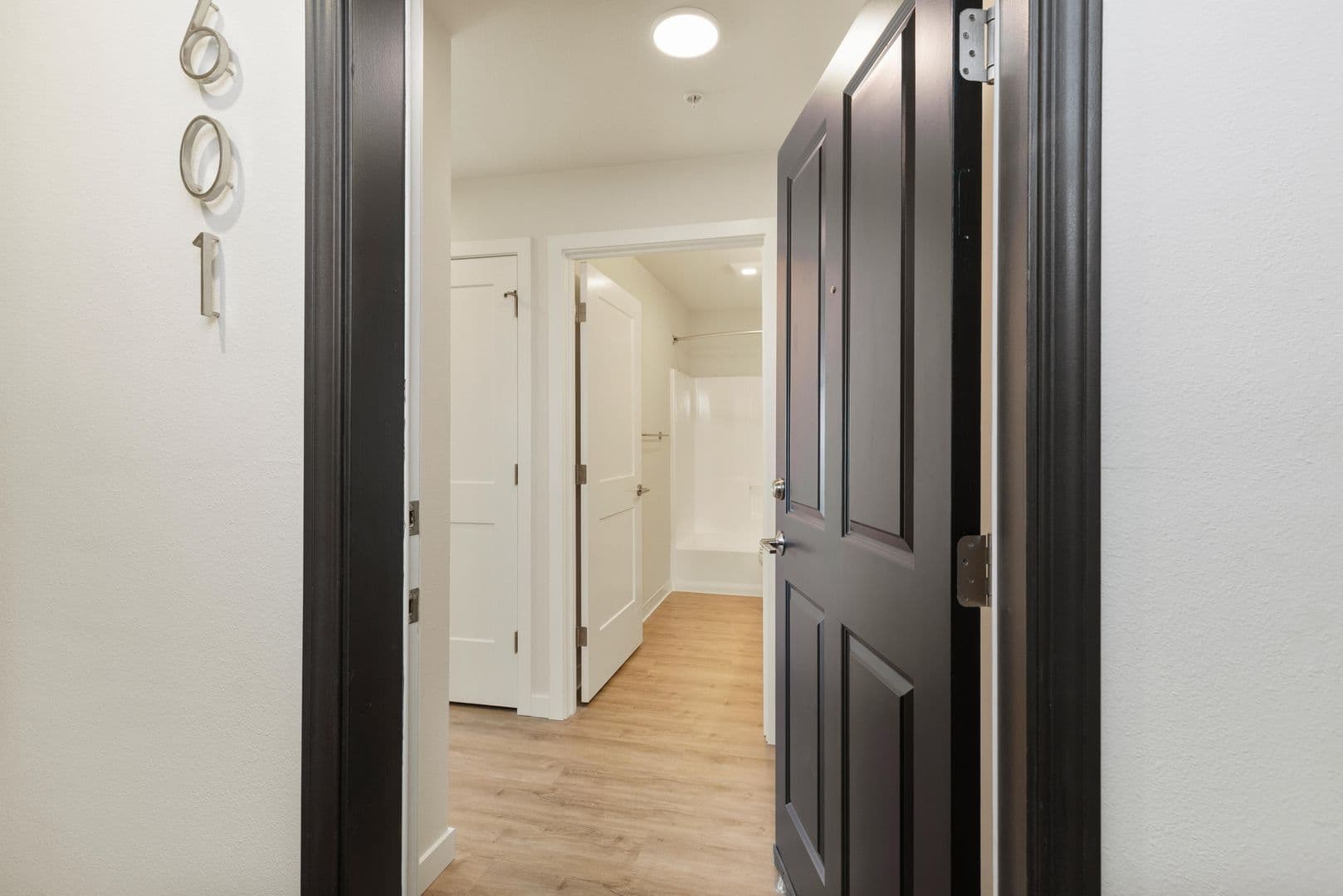 Seattle Apartment: 303 10th Ave