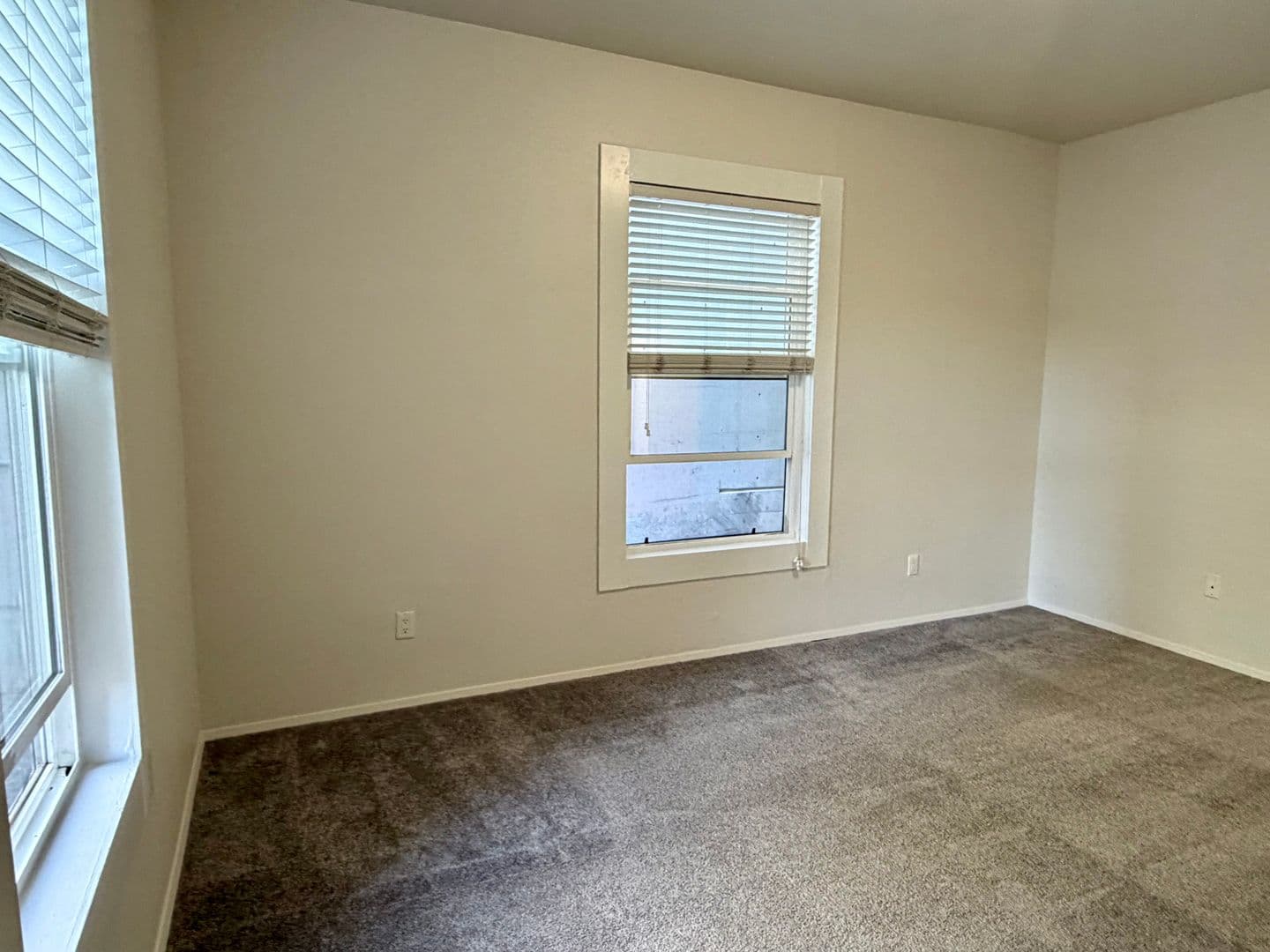 Seattle Apartment: 1420 Boylston Ave