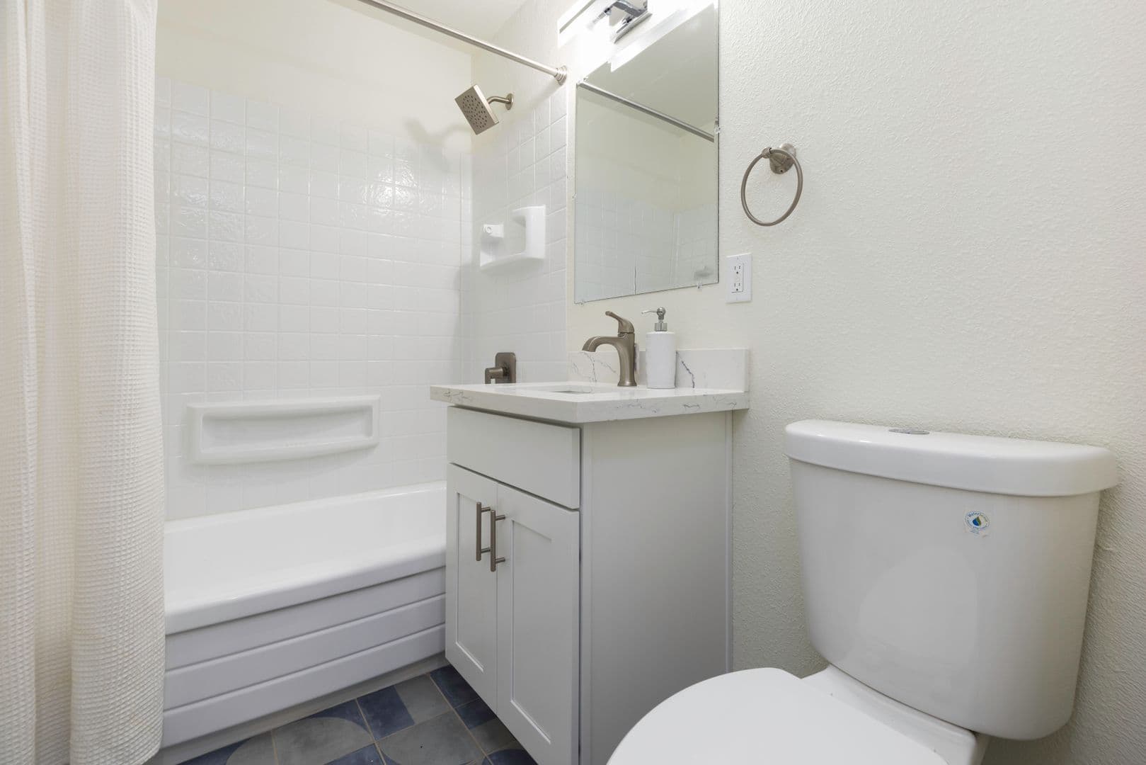 Seattle Apartment: 1727 Summit Avenue