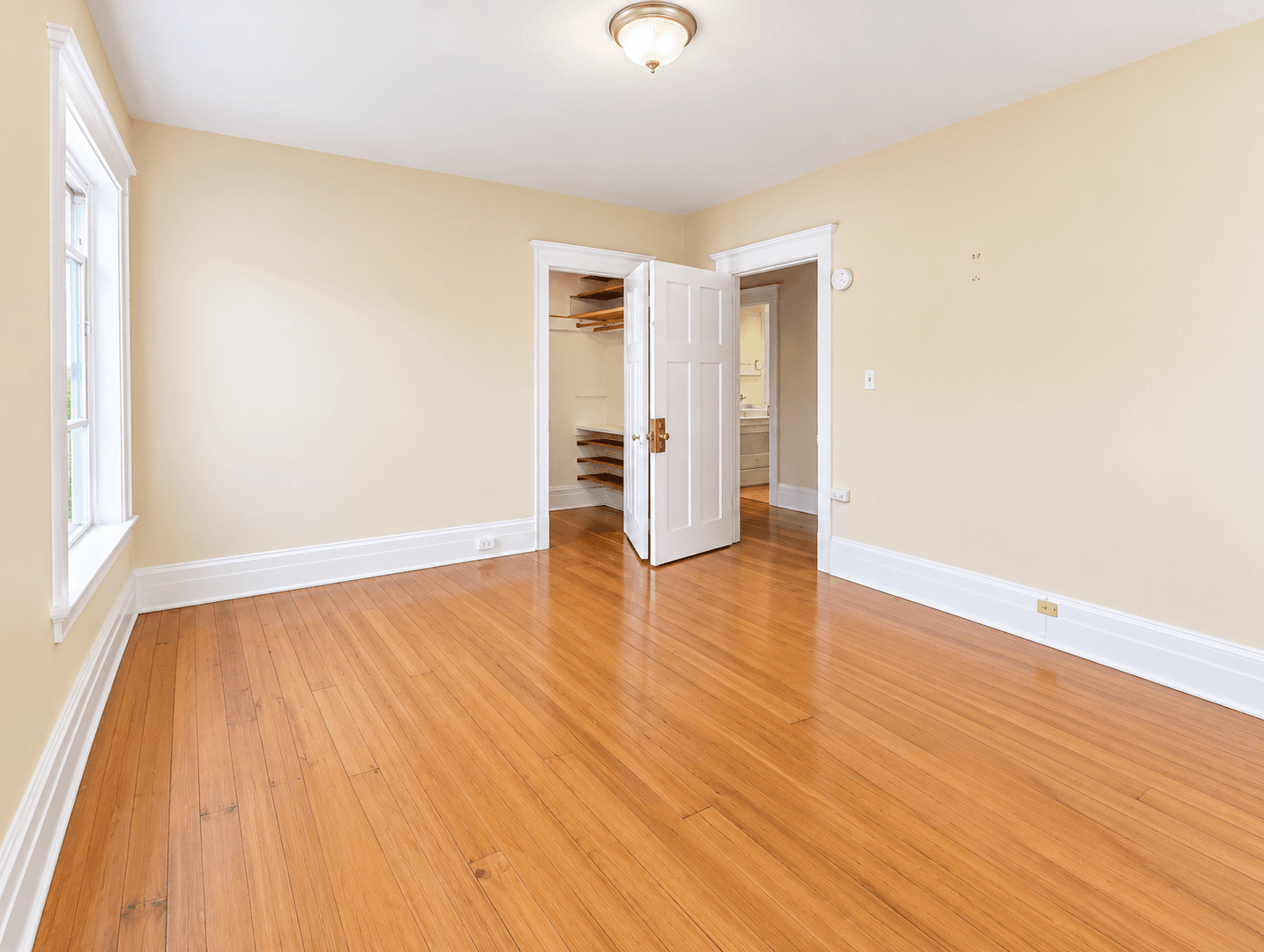 Seattle Apartment: 606 19th Ave E