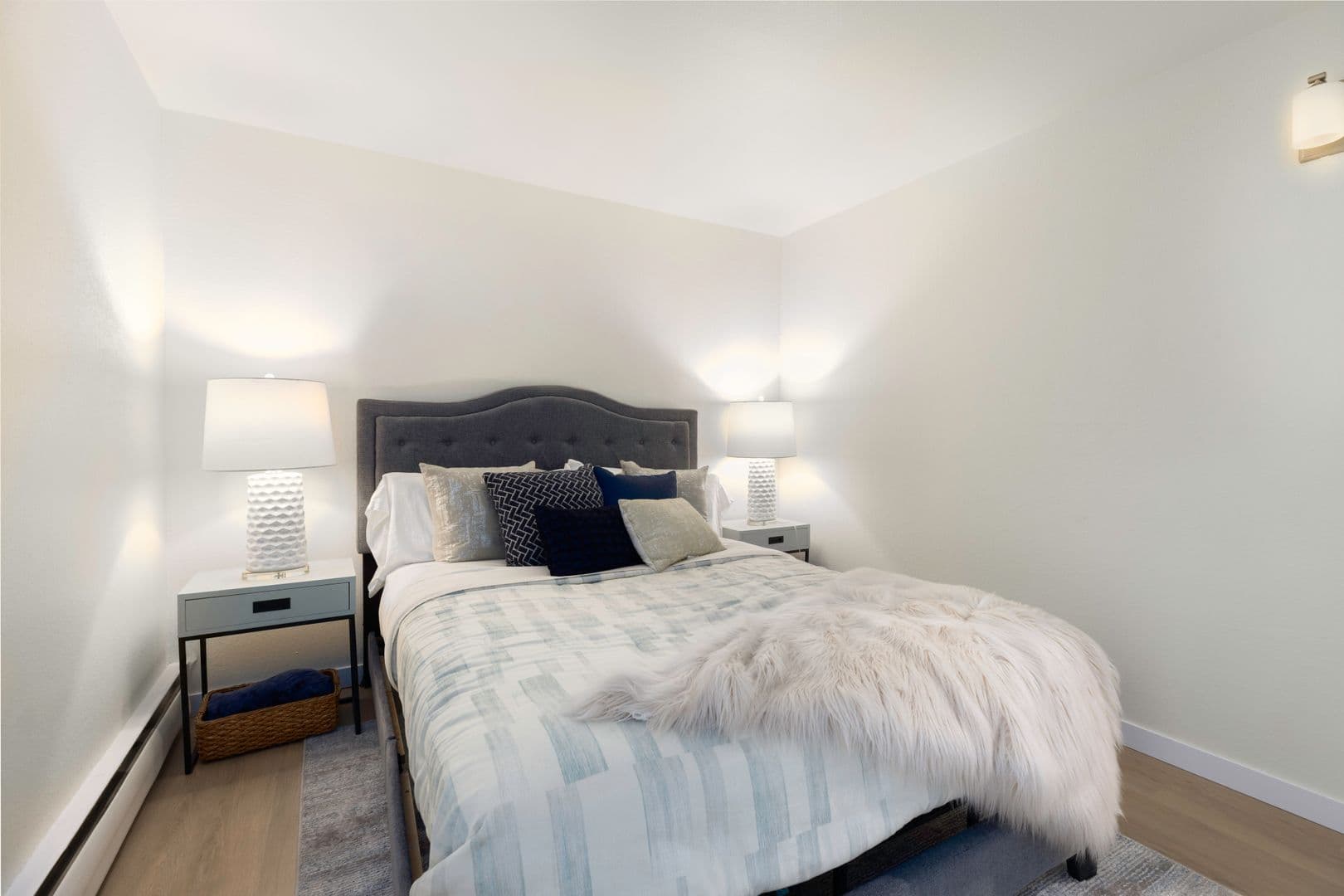 Seattle Apartment: 1727 Summit Avenue