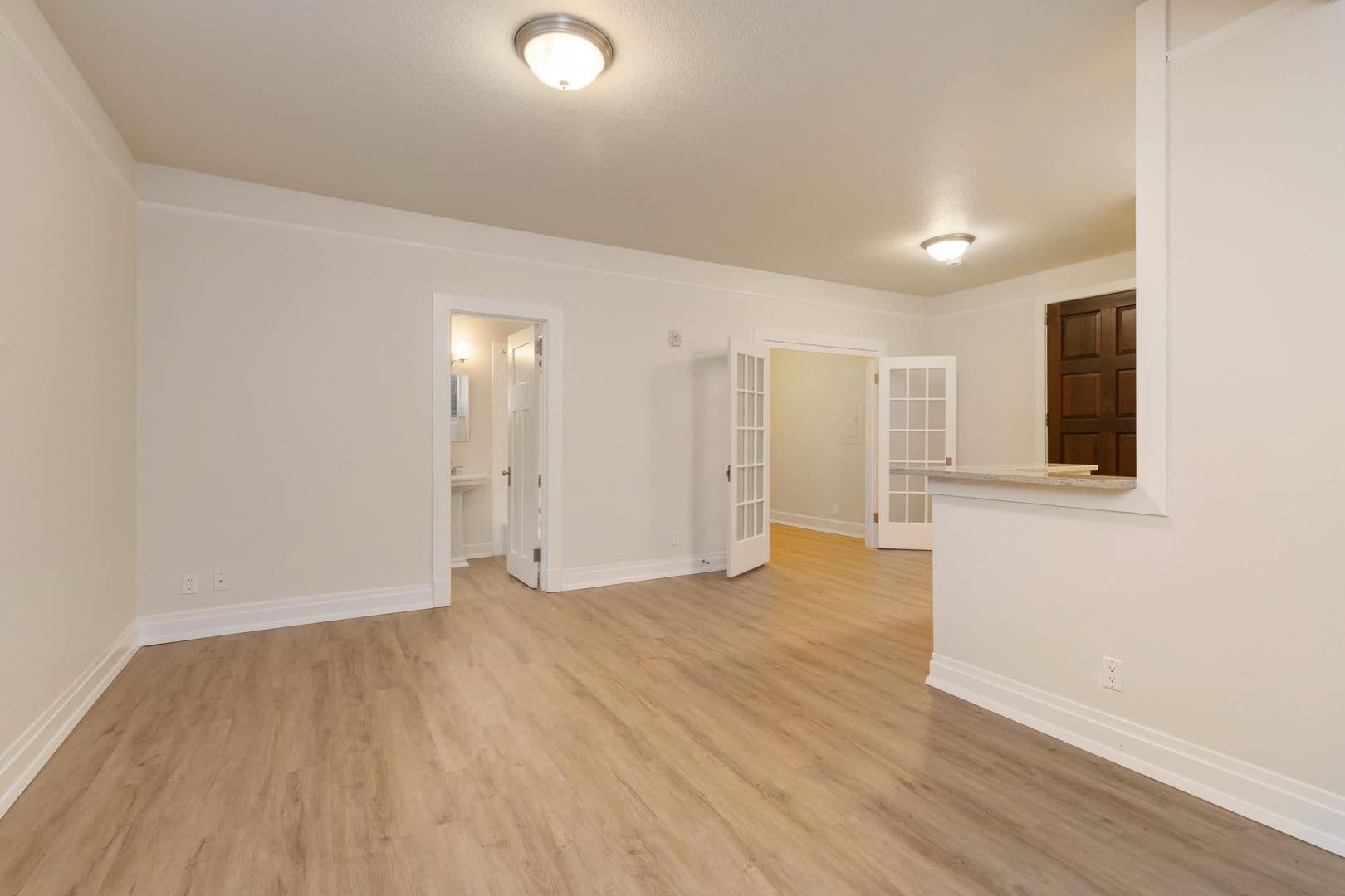 Seattle Apartment: 305 Bellevue Ave E